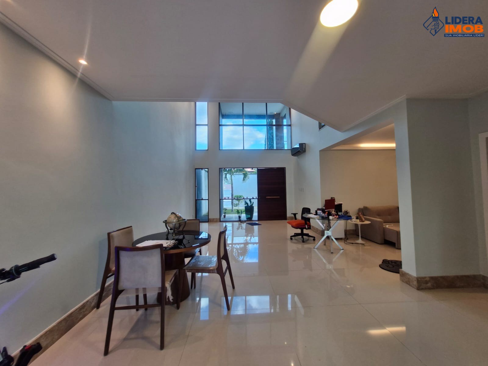 Casa, 3 quartos, 300 m² - Foto 1