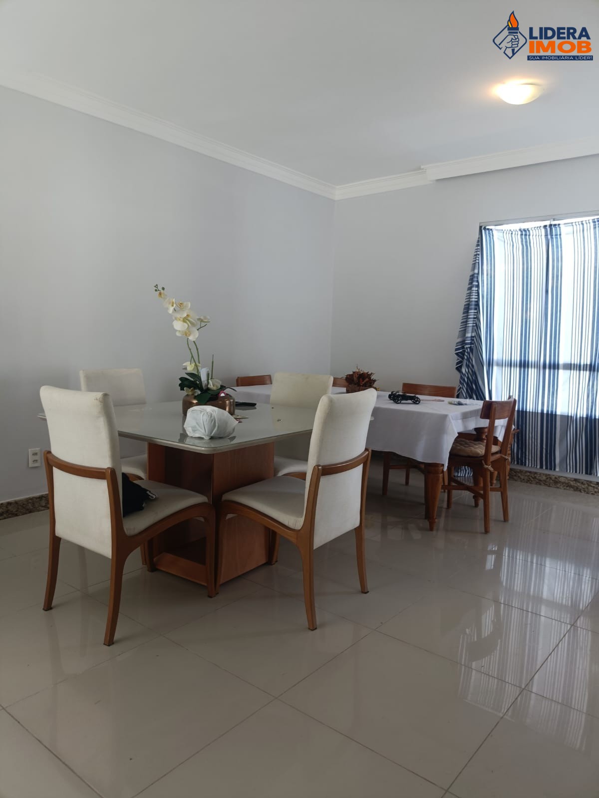 Casa, 3 quartos, 200 m² - Foto 1