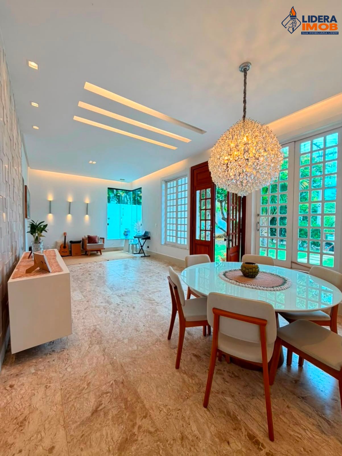 Casa, 4 quartos, 1000 m² - Foto 1