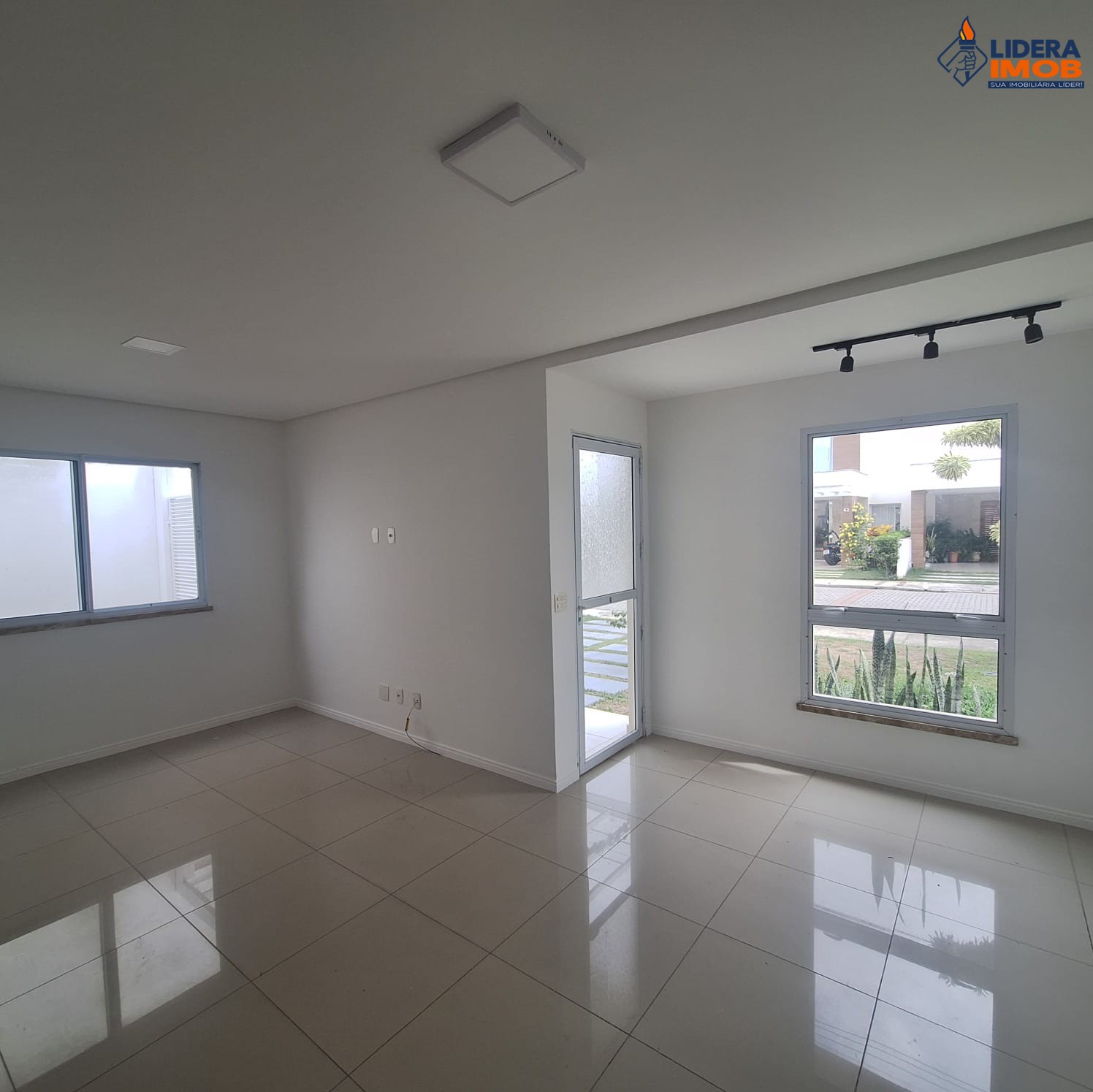 Casa, 3 quartos, 200 m² - Foto 1