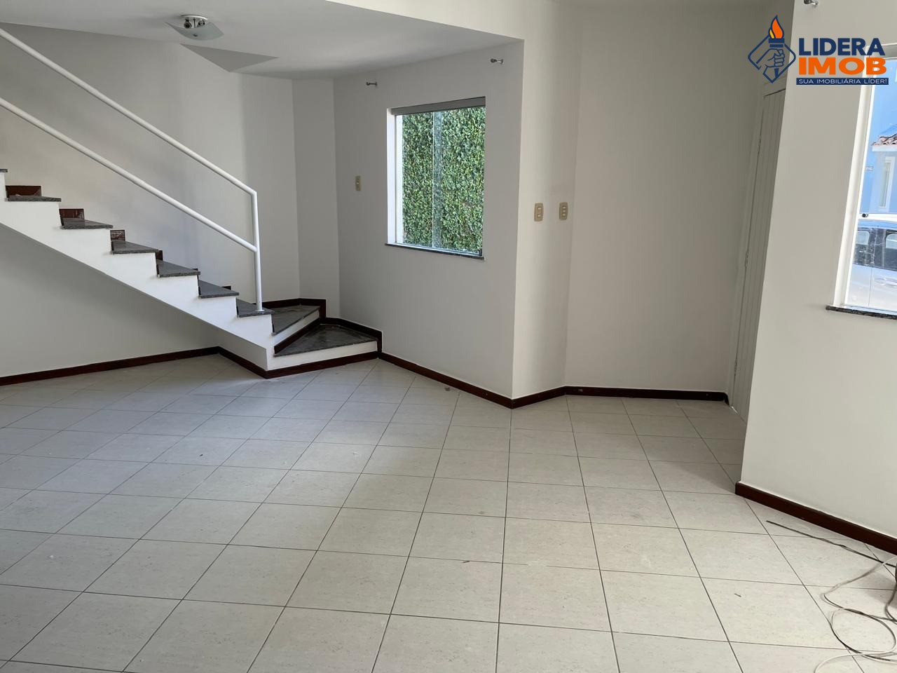 Casa, 3 quartos, 249 m² - Foto 1