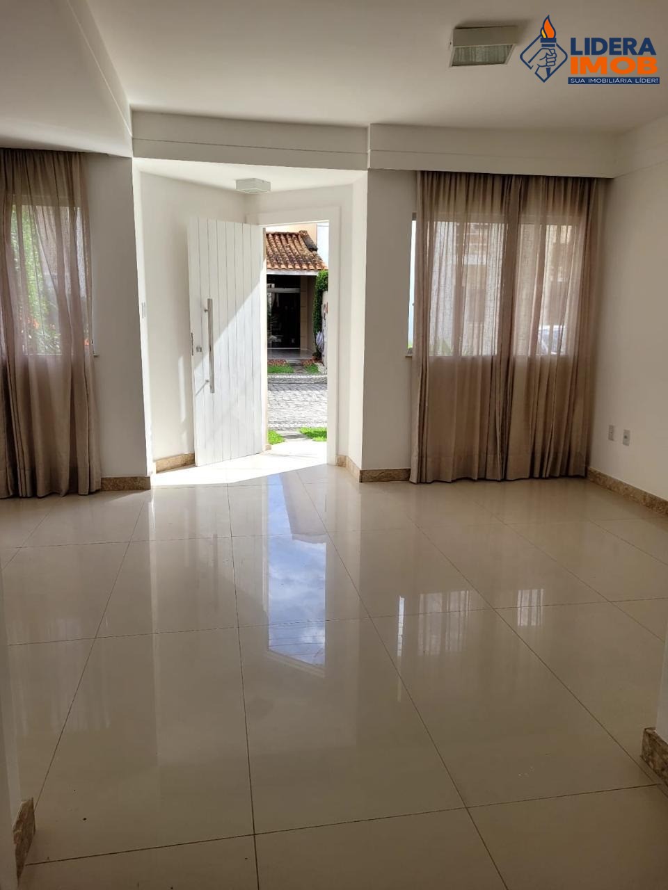 Casa, 4 quartos, 150 m² - Foto 1