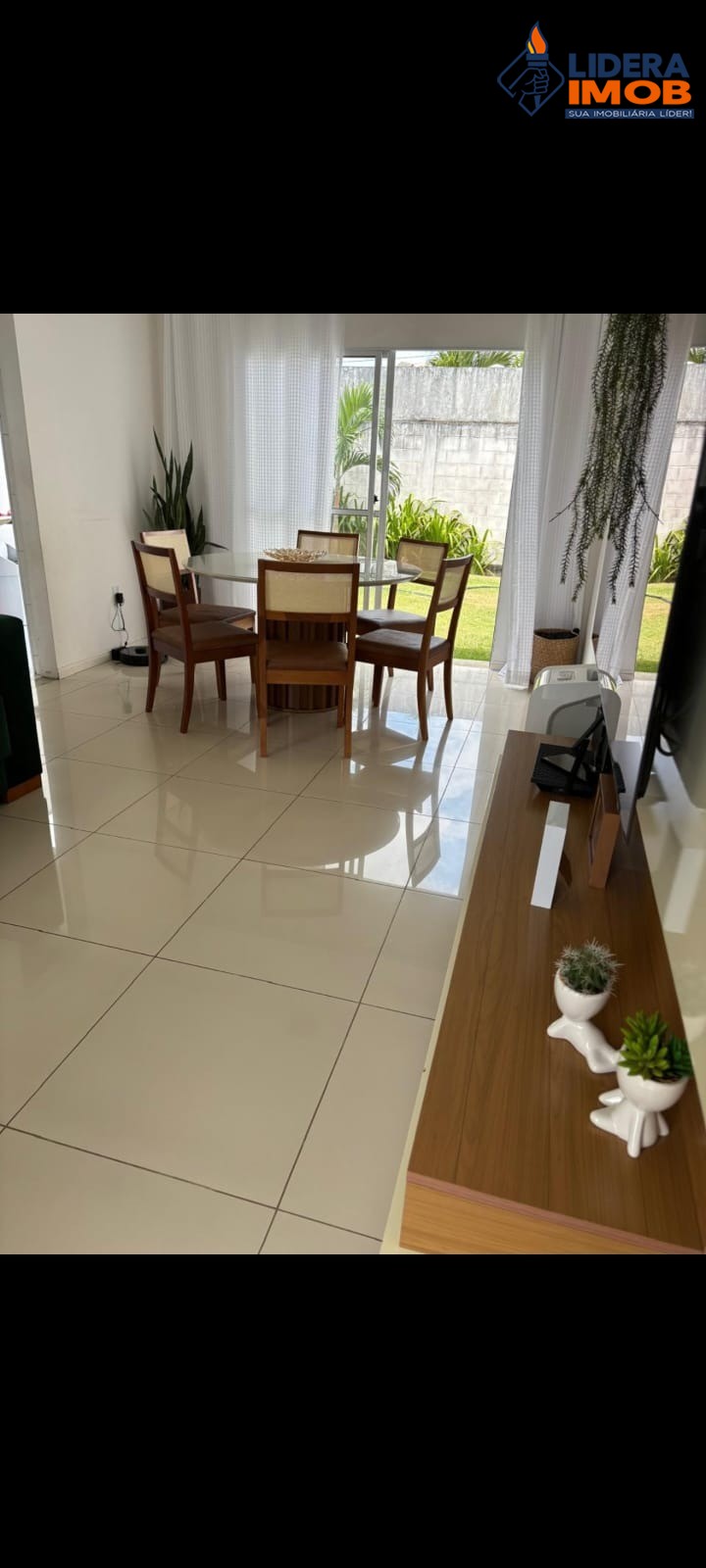 Casa, 3 quartos, 210 m² - Foto 1