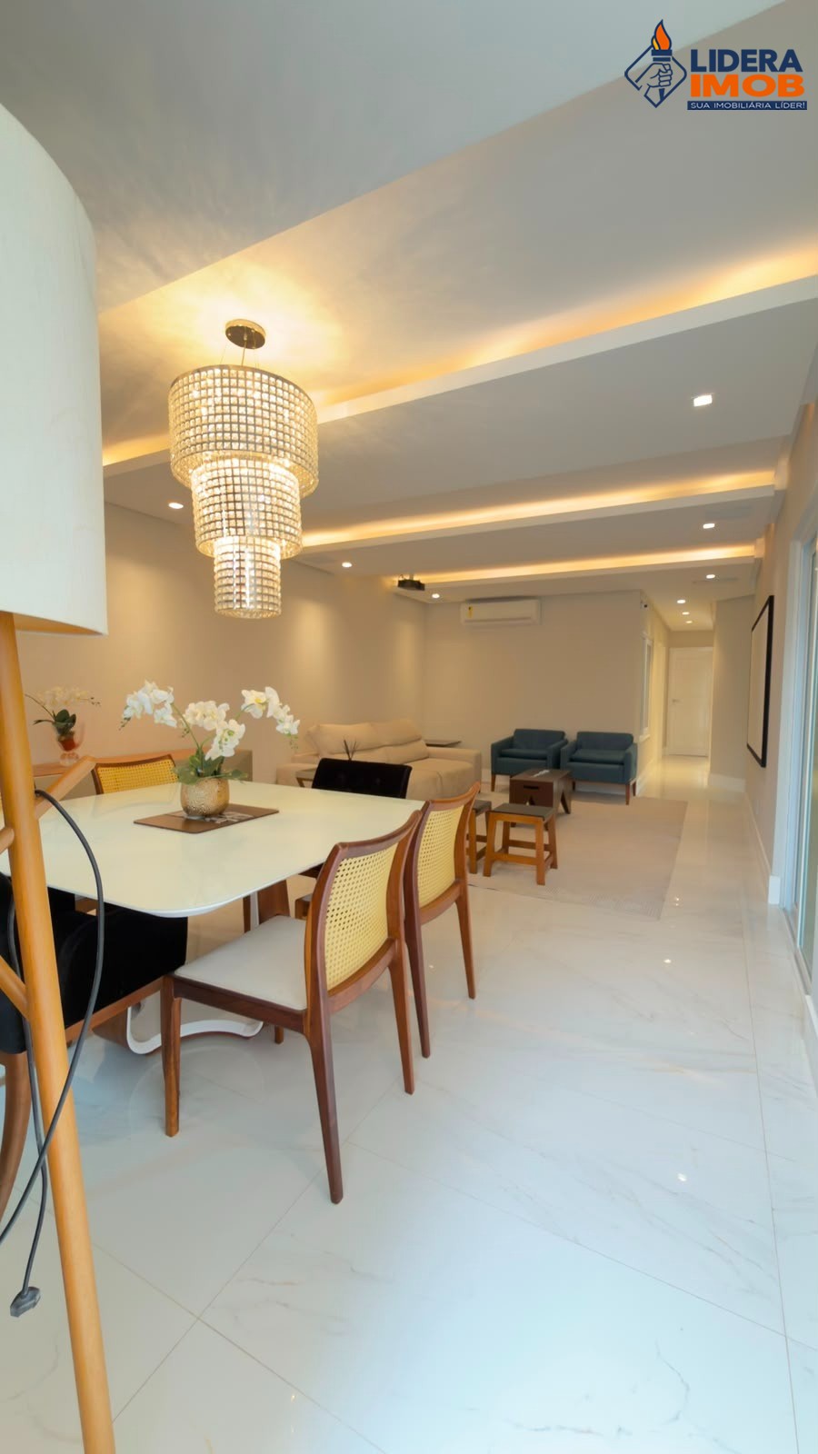 Casa, 3 quartos, 235 m² - Foto 1