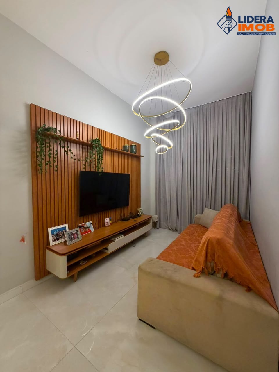 Casa, 4 quartos, 200 m² - Foto 1