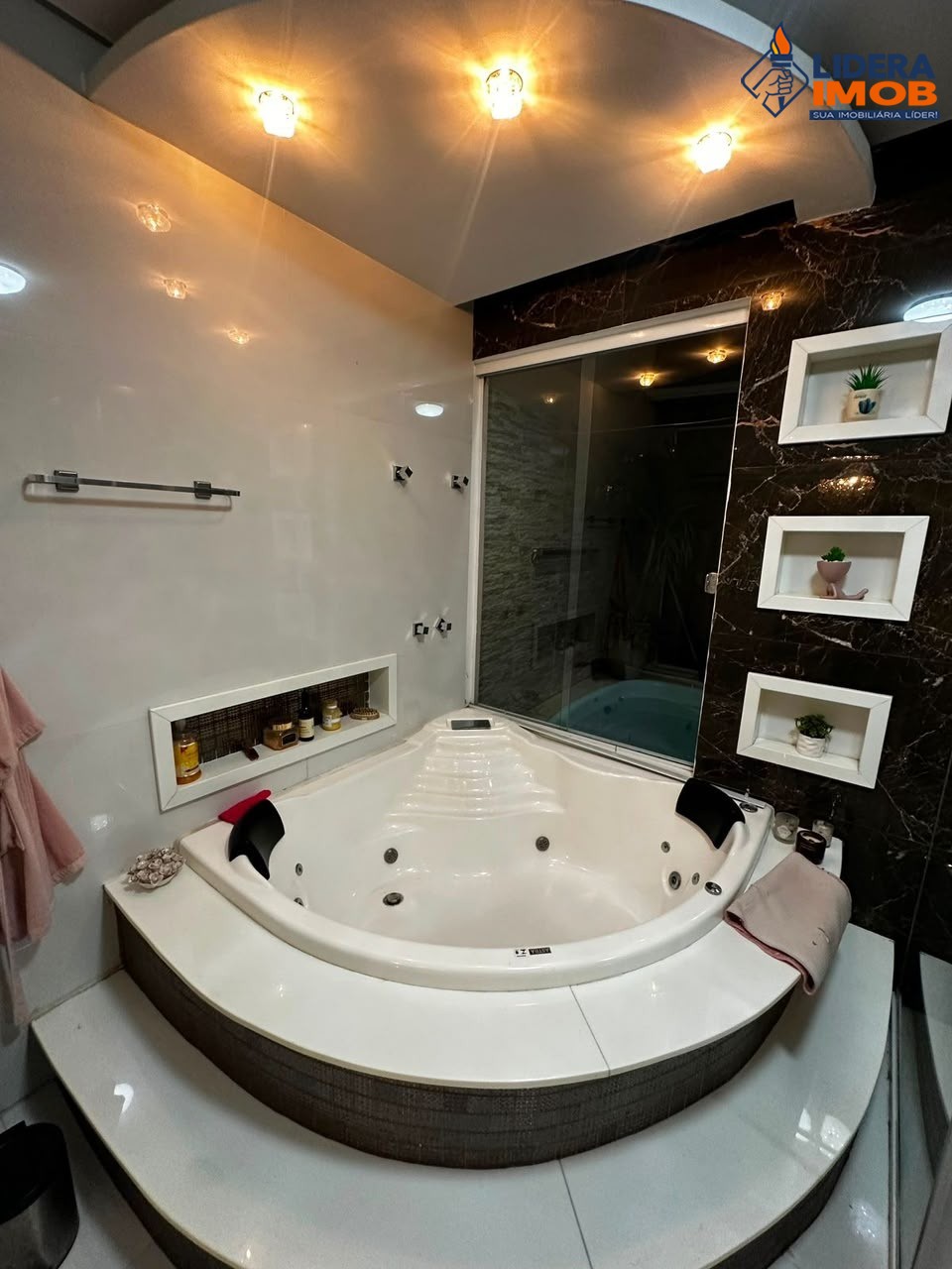 Casa, 4 quartos, 200 m² - Foto 3