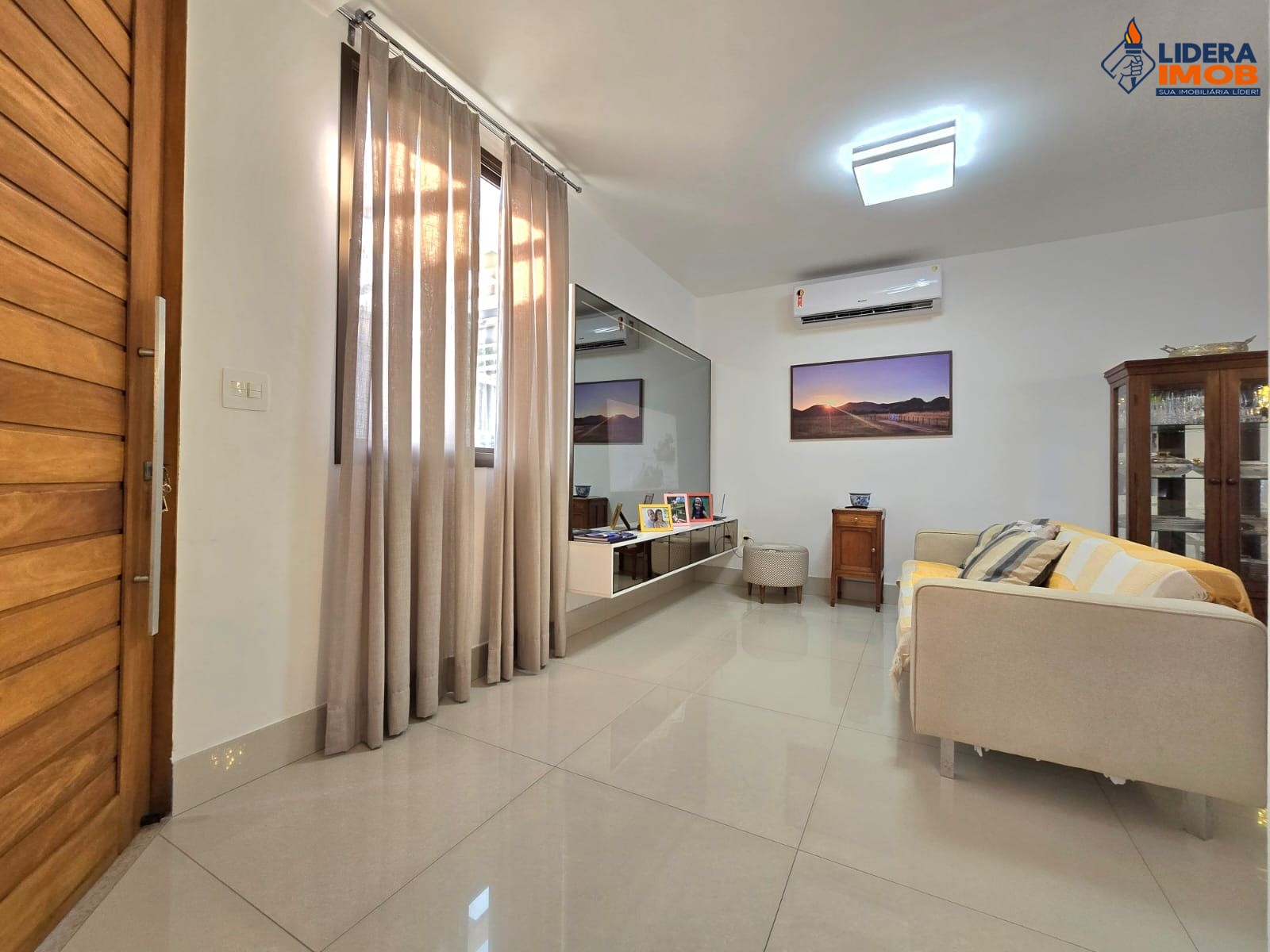Casa, 3 quartos, 230 m² - Foto 2
