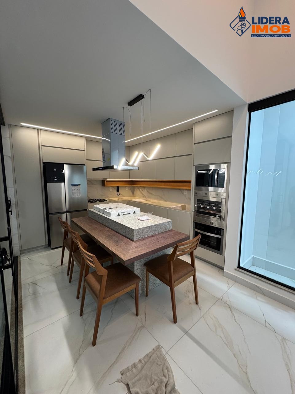 Casa, 2 quartos, 200 m² - Foto 4