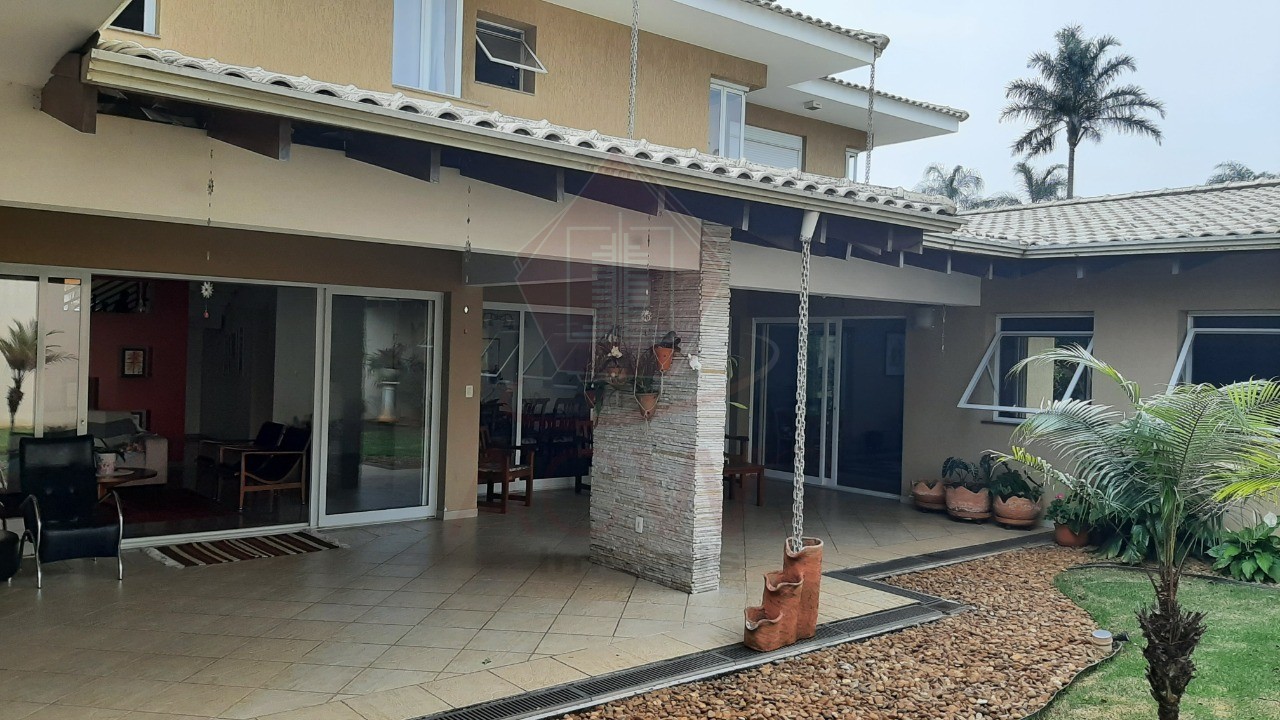 Casa, 4 quartos, 1232 m² - Foto 1
