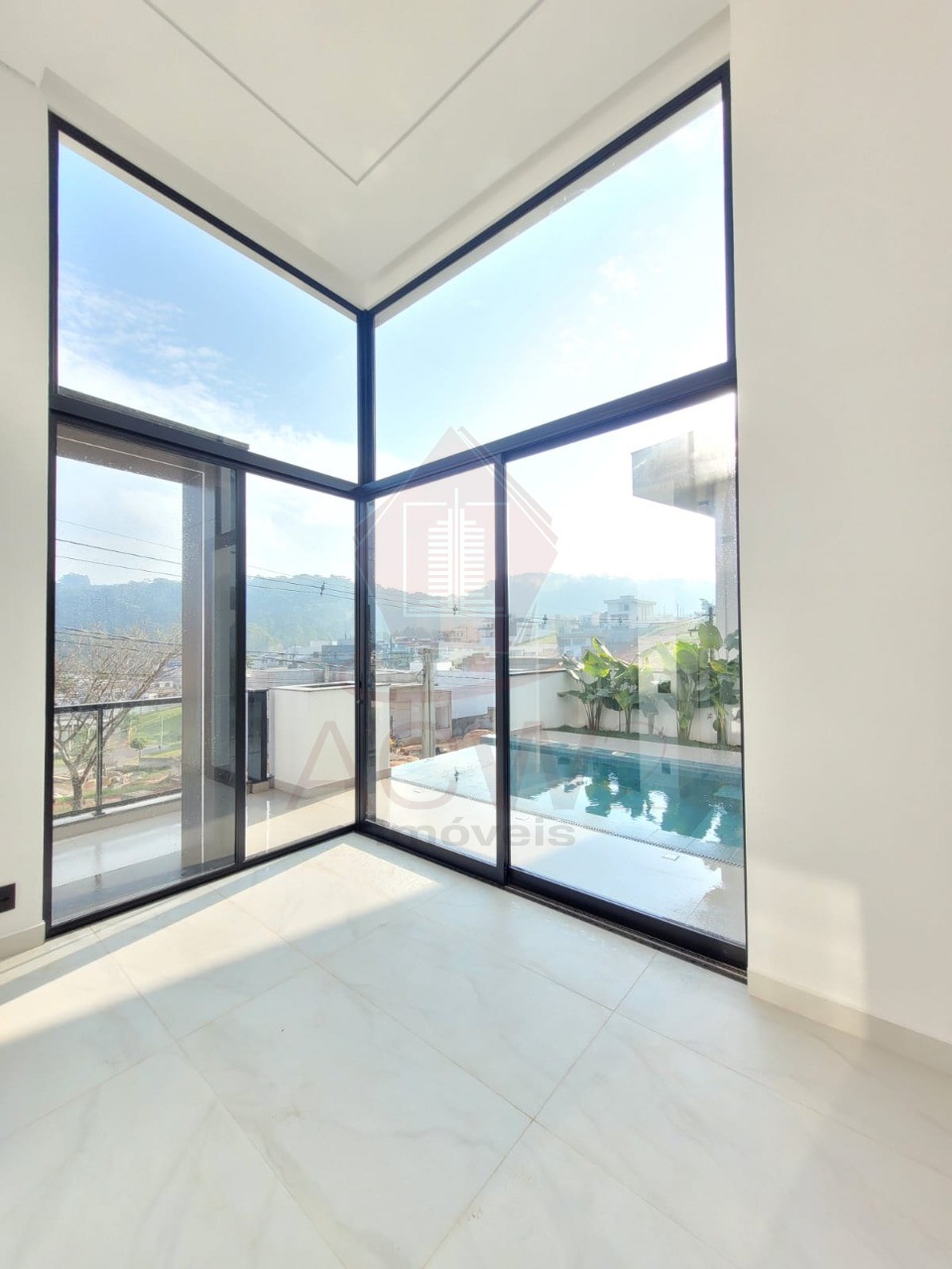 Casa, 3 quartos, 245 m² - Foto 3