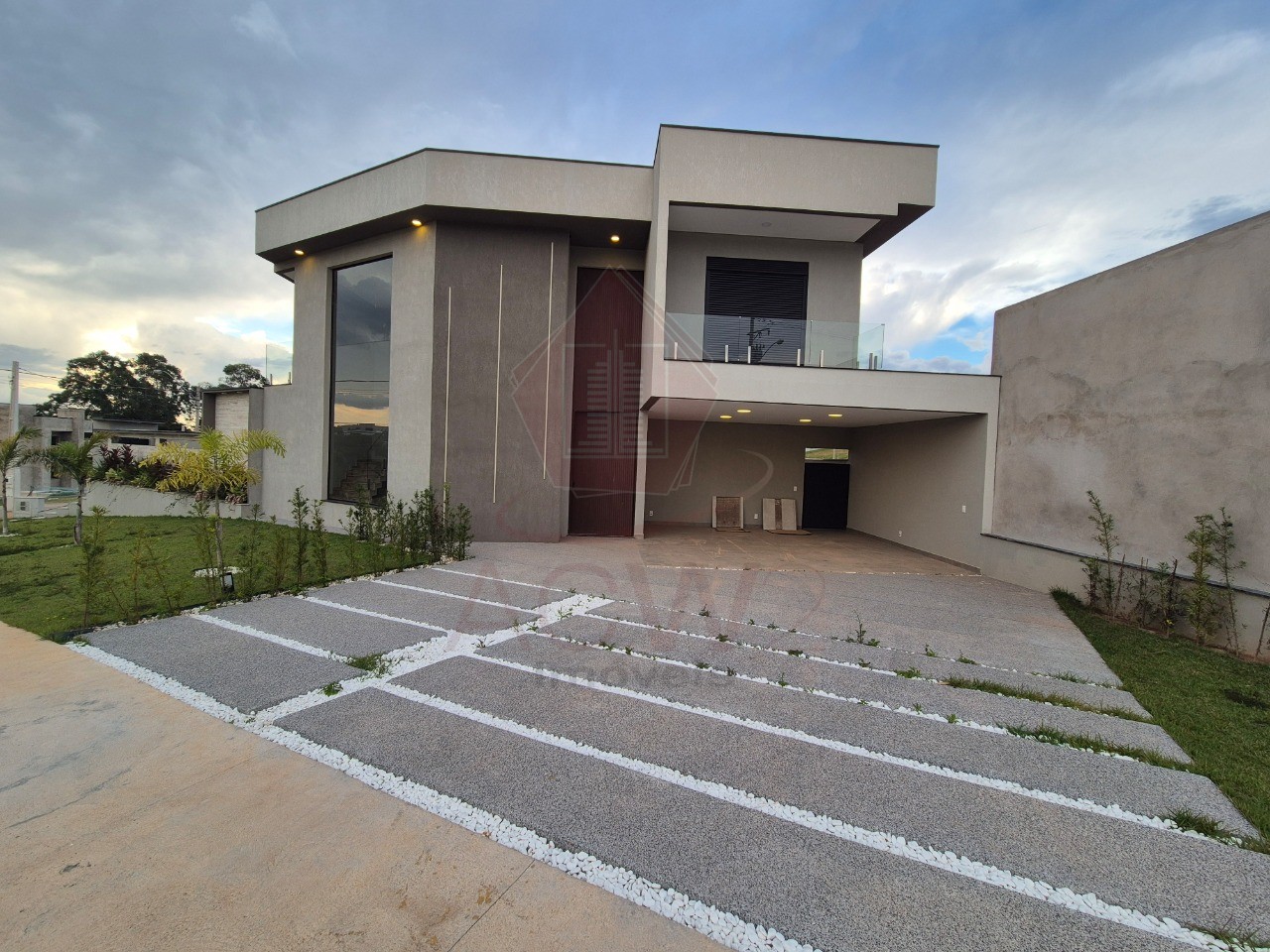 Casa, 3 quartos, 235 m² - Foto 1