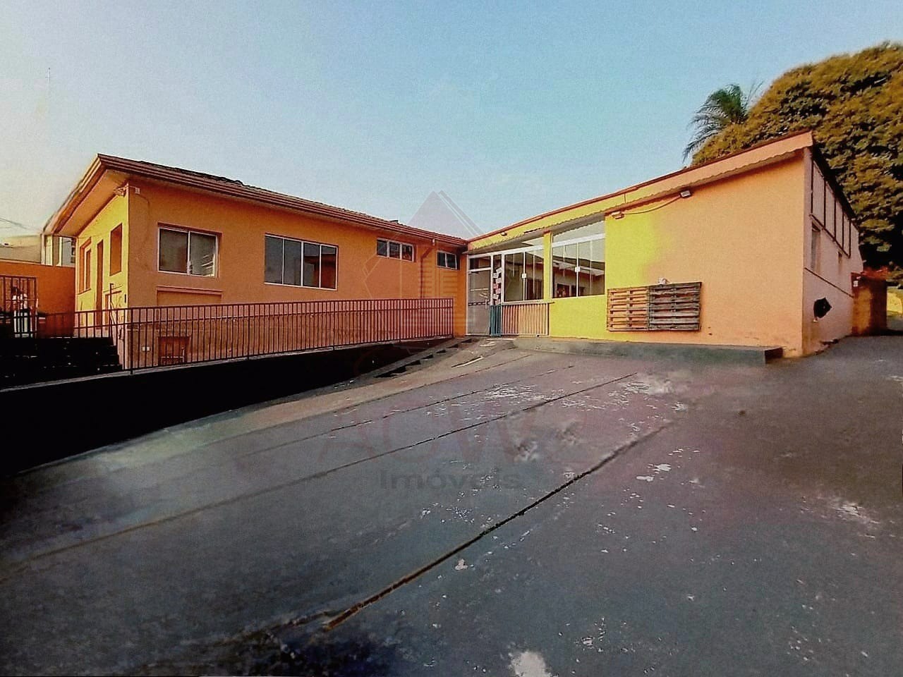 Prédio Inteiro, 800 m² - Foto 1