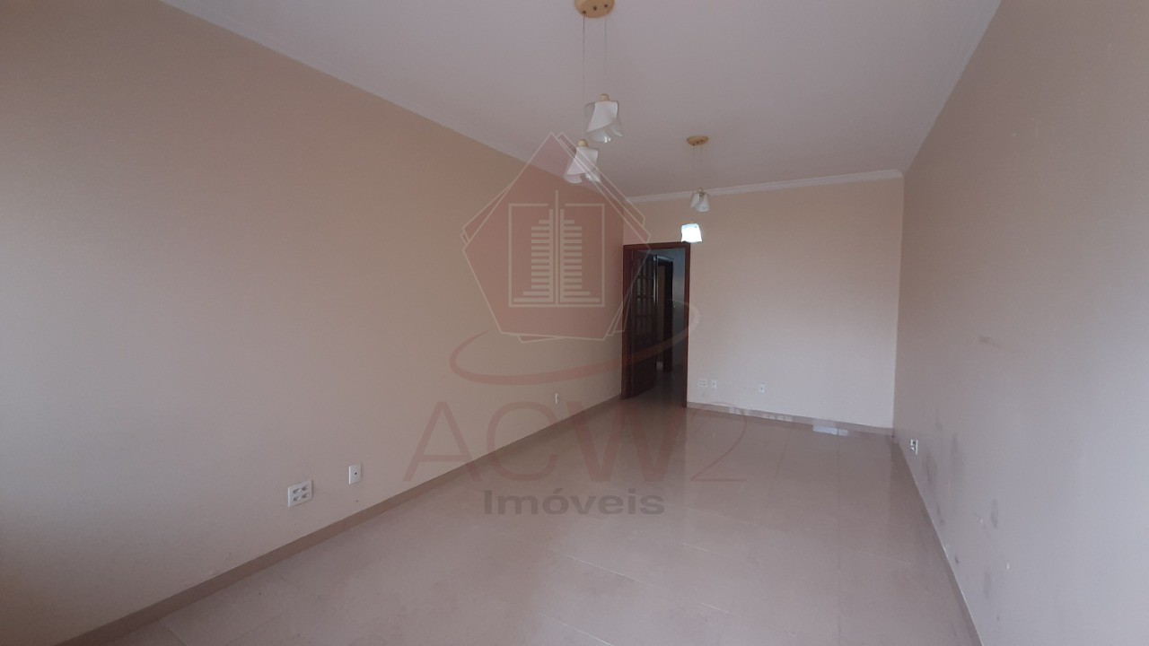 Casa, 3 quartos, 316 m² - Foto 3