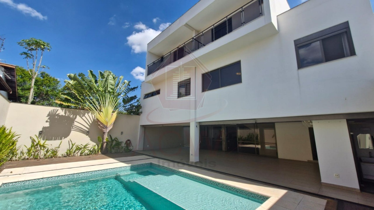 Casa, 4 quartos, 550 m² - Foto 1