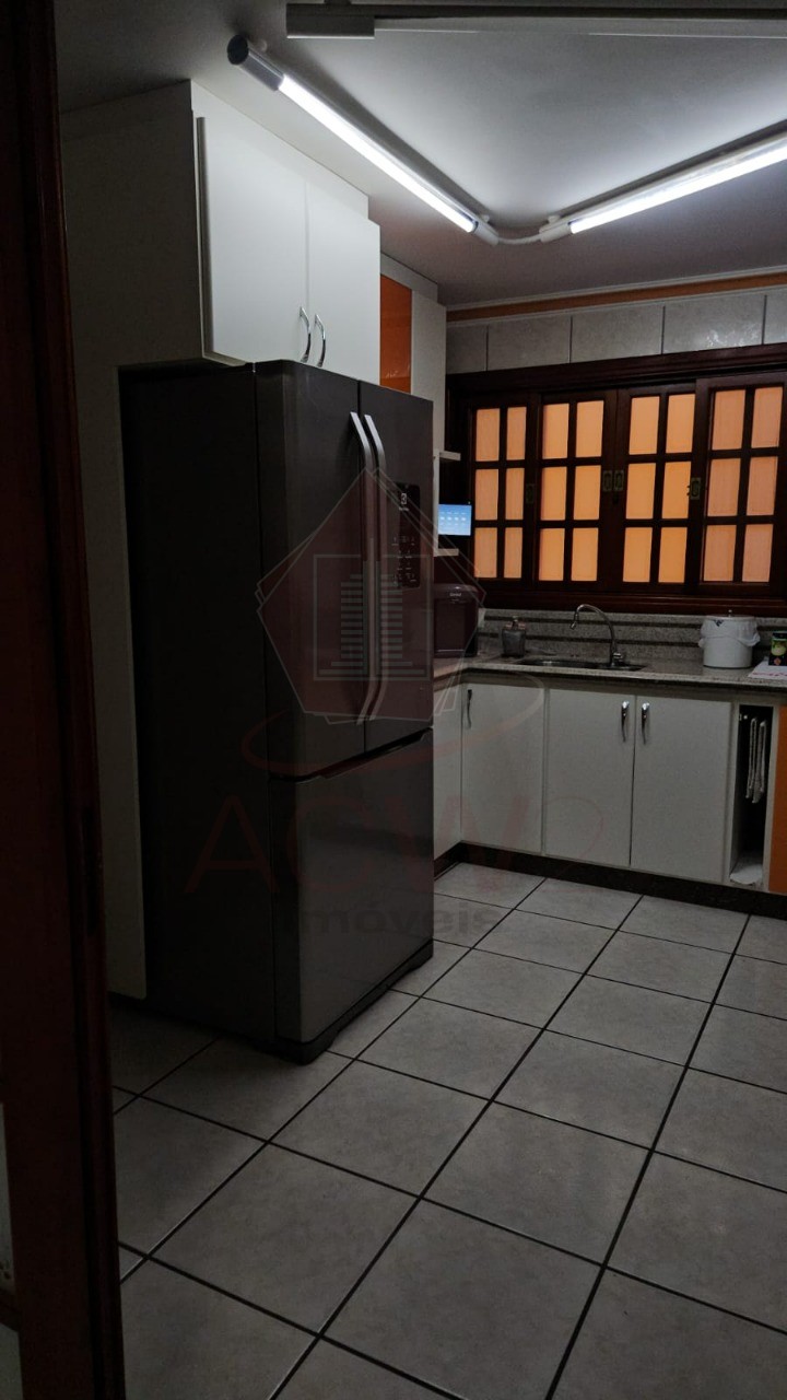 Casa, 3 quartos, 250 m² - Foto 10