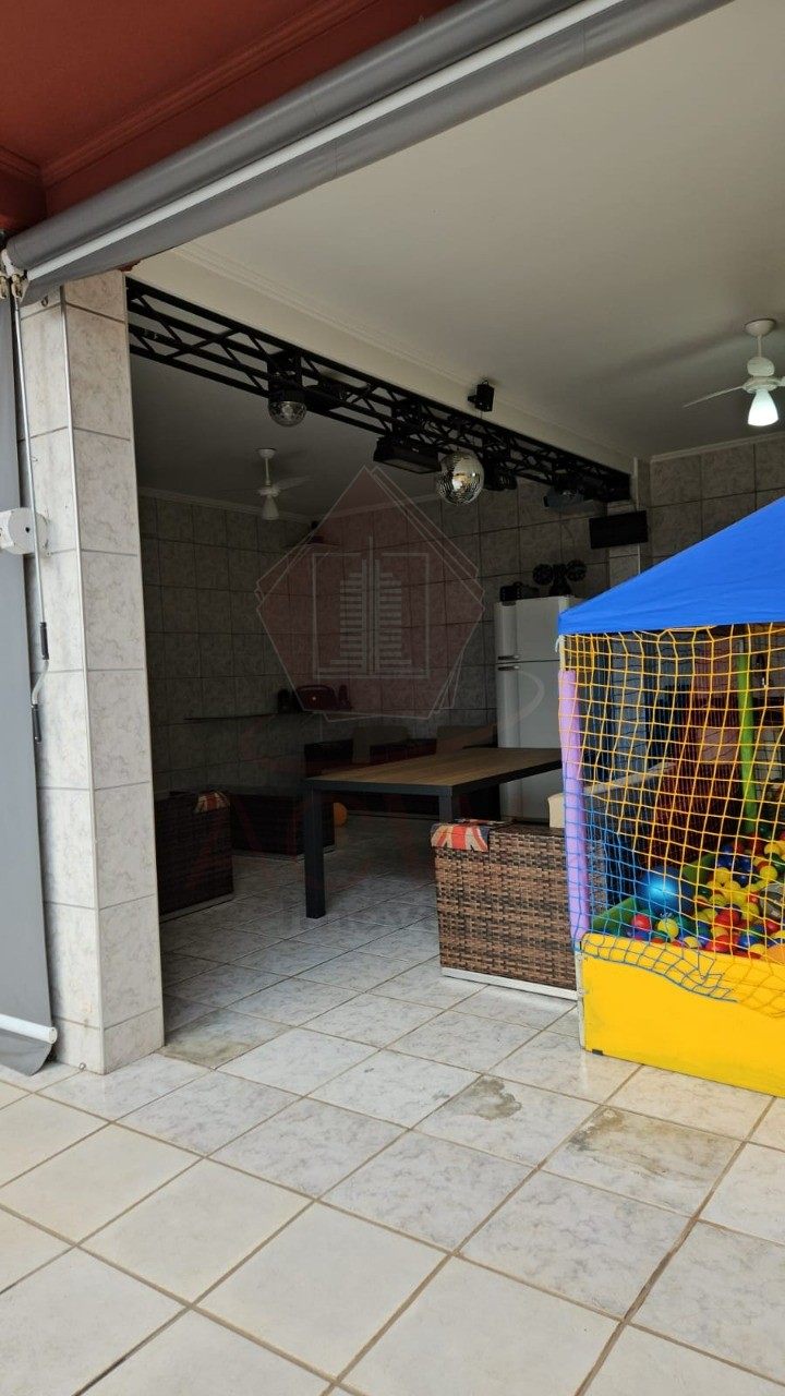 Casa, 3 quartos, 250 m² - Foto 26