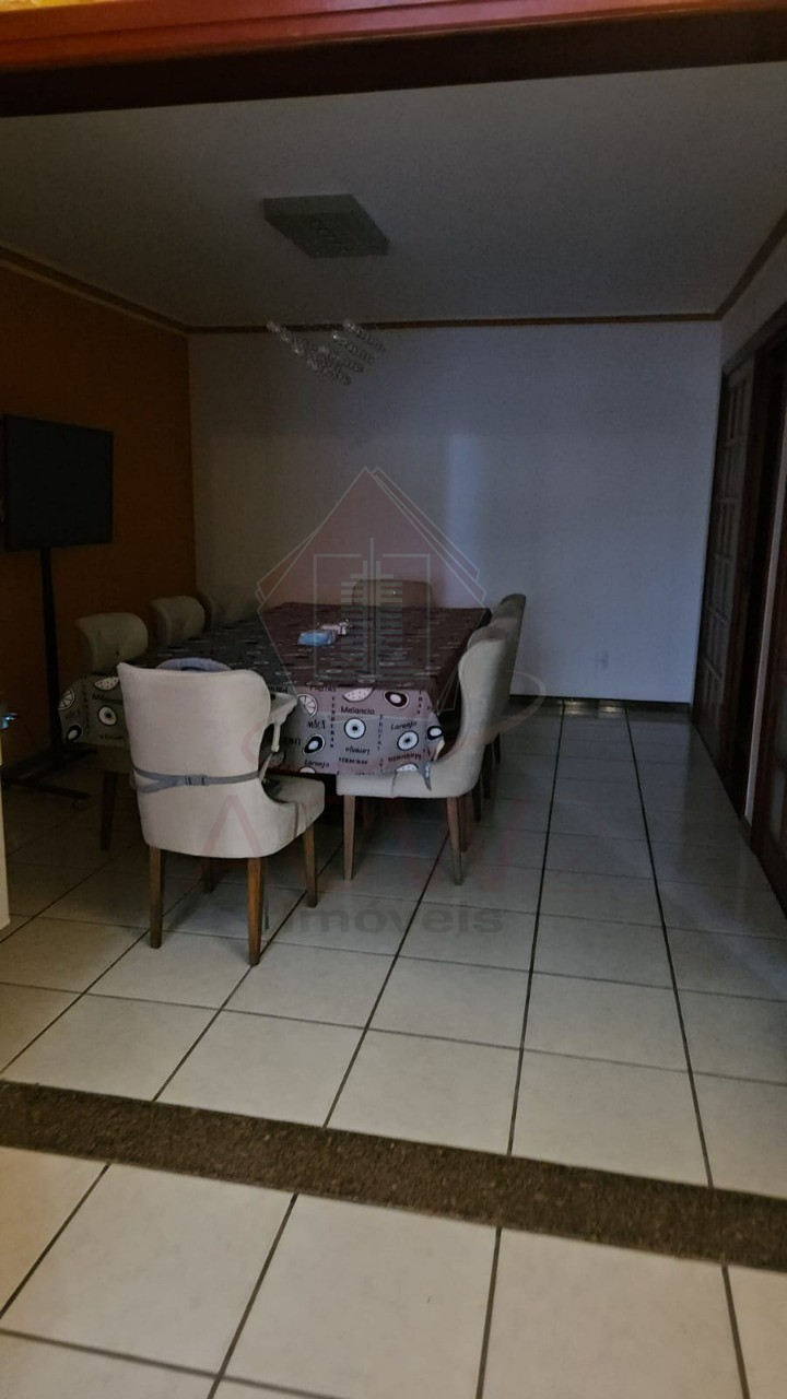 Casa, 3 quartos, 250 m² - Foto 8