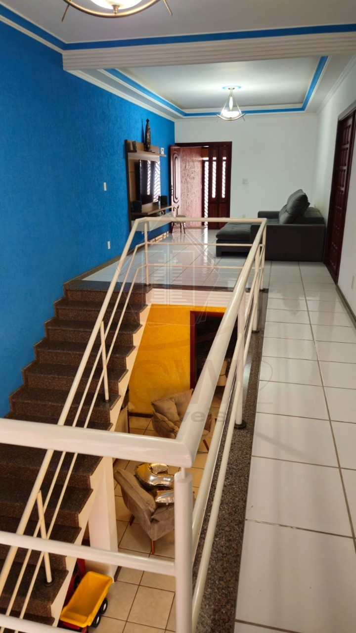Casa, 3 quartos, 250 m² - Foto 1