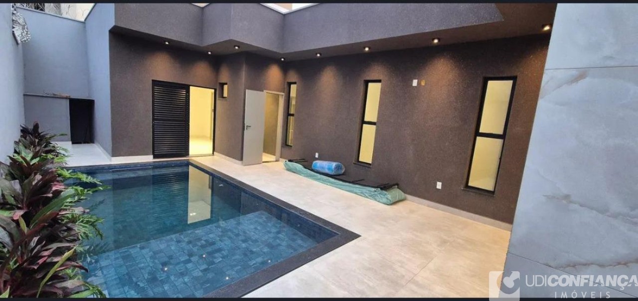 Casa, 3 quartos, 190 m² - Foto 1