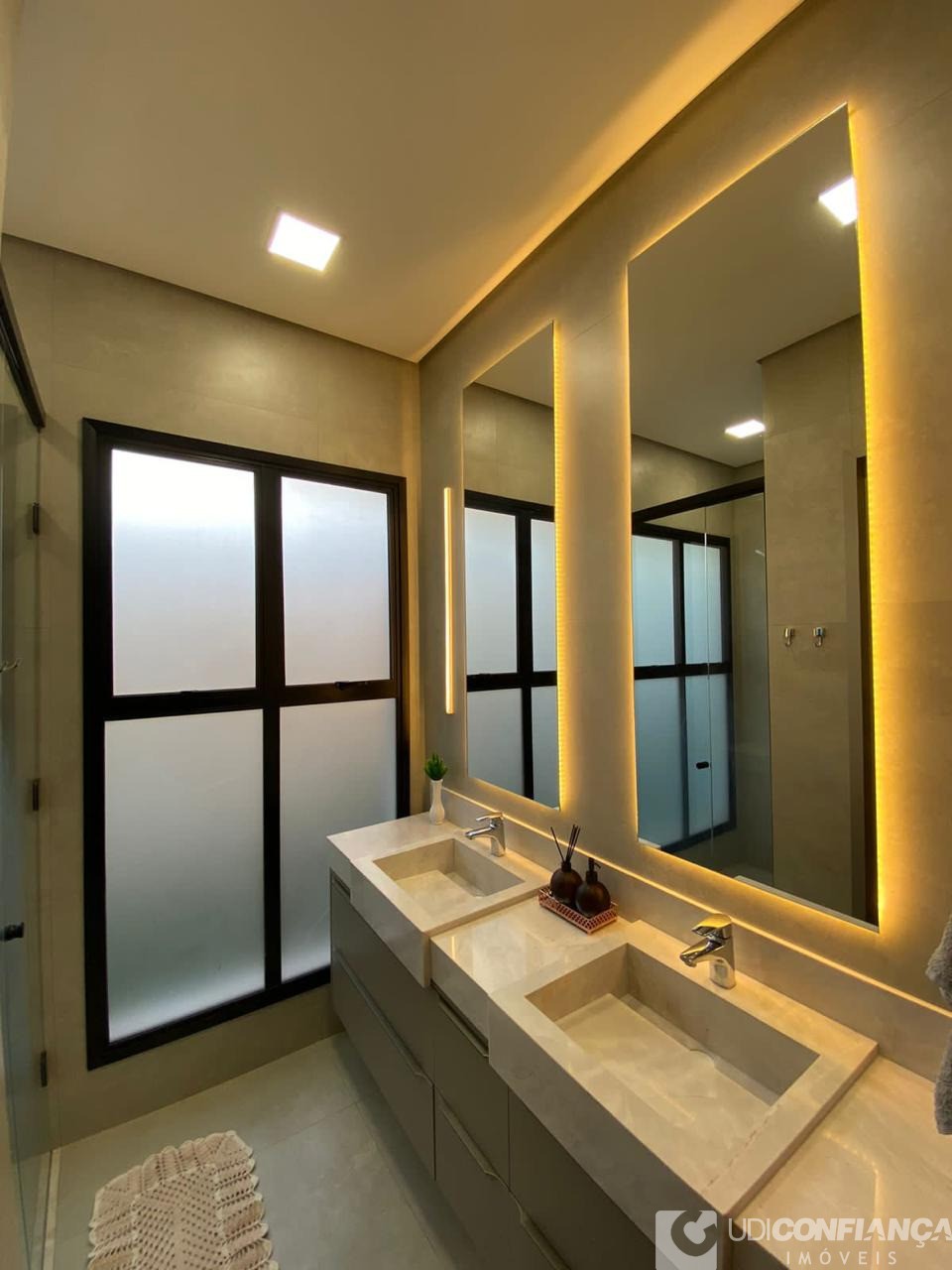 Casa, 4 quartos, 237 m² - Foto 9