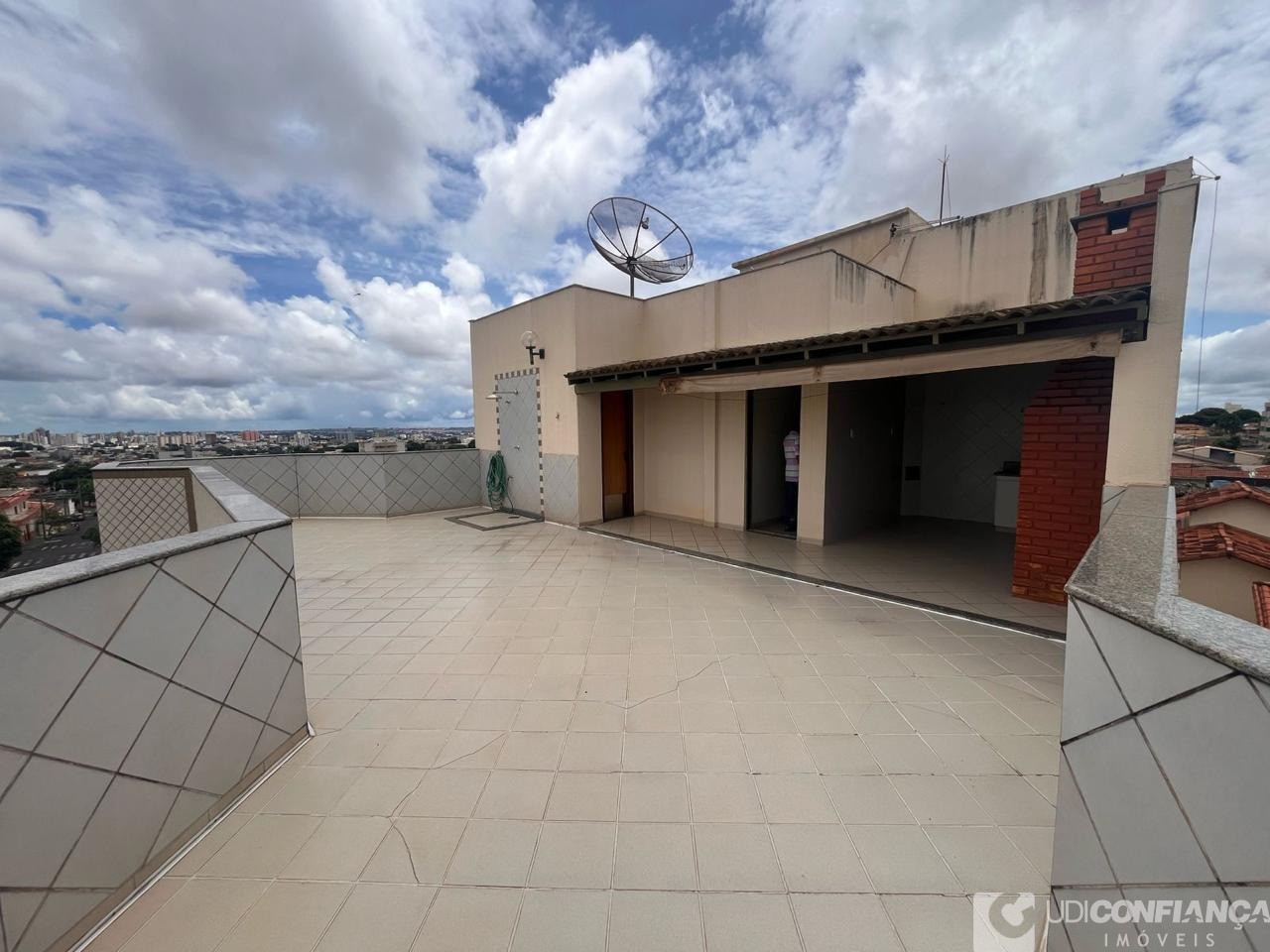 Cobertura, 4 quartos, 296 m² - Foto 2