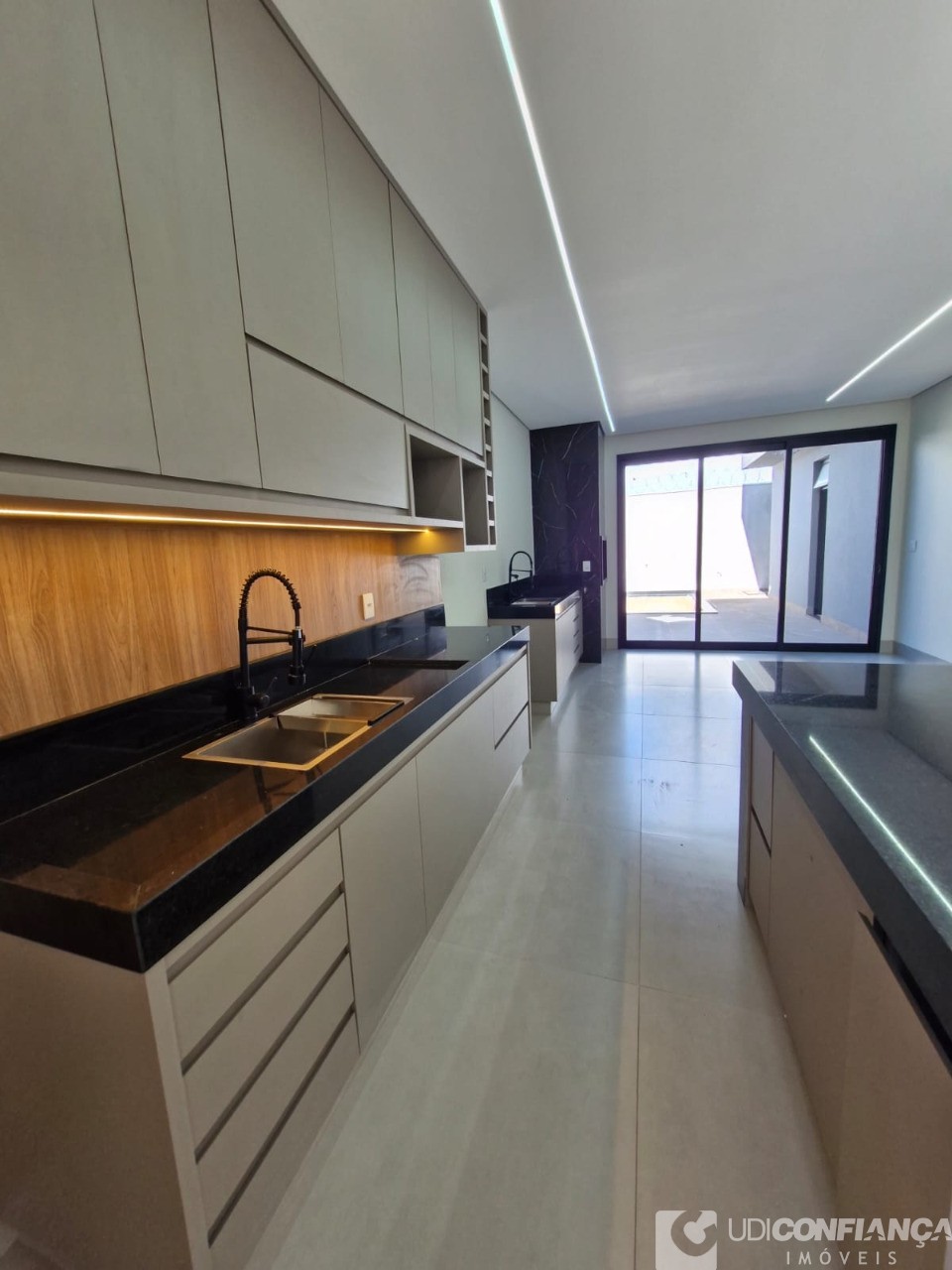 Casa, 3 quartos - Foto 1