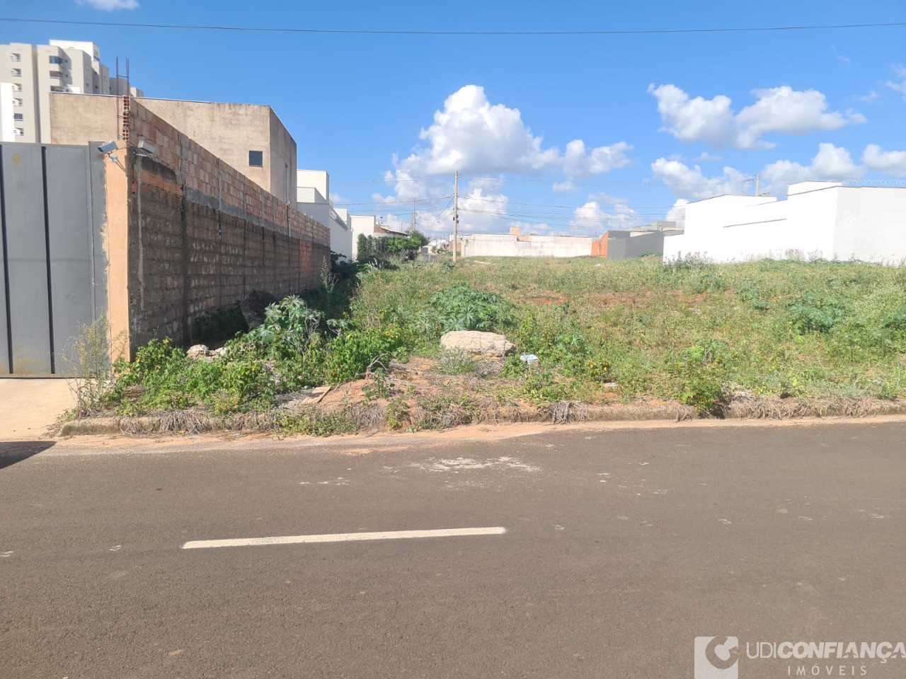 Terreno, 305 m² - Foto 2