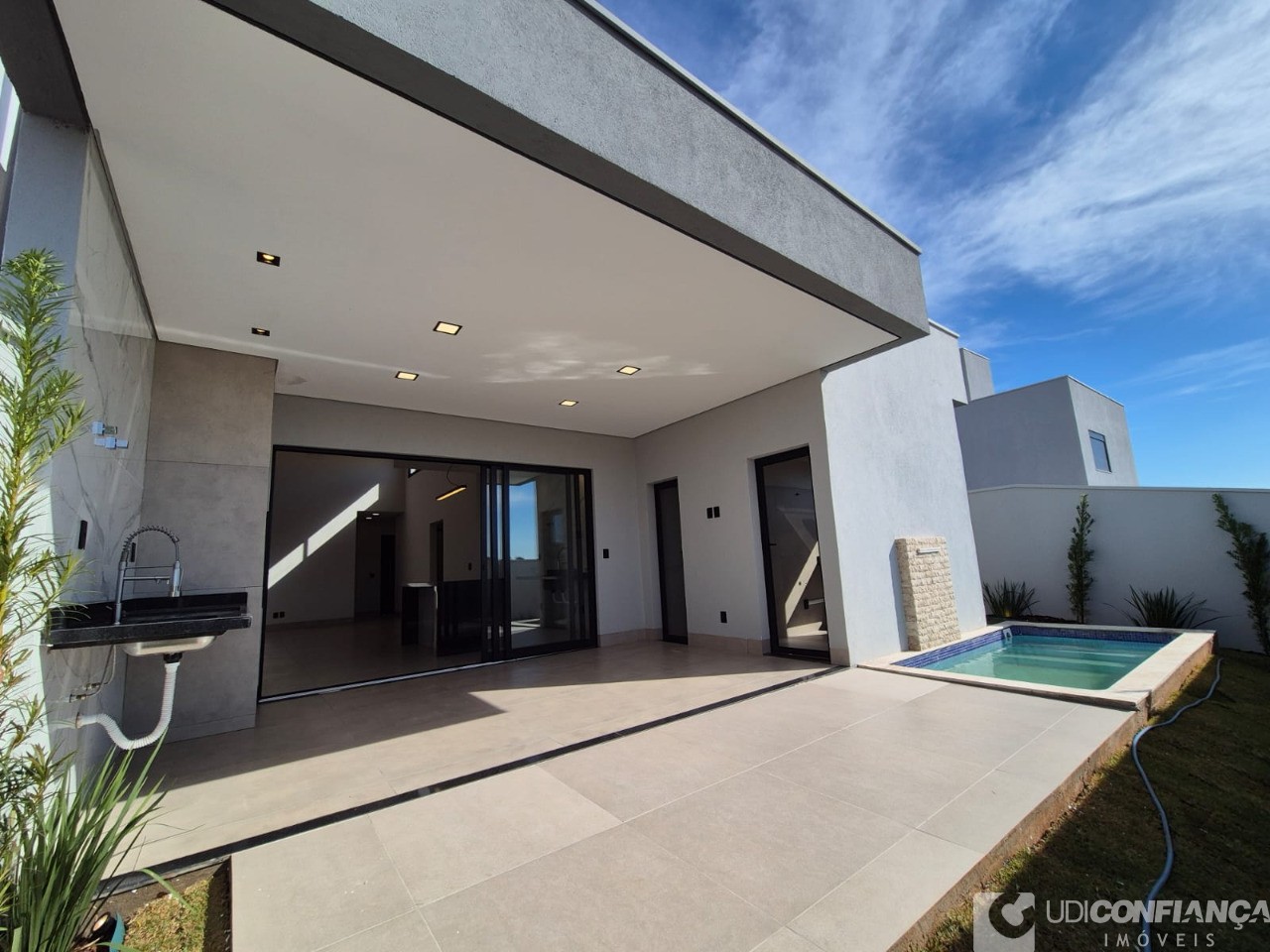 Casa, 3 quartos - Foto 1