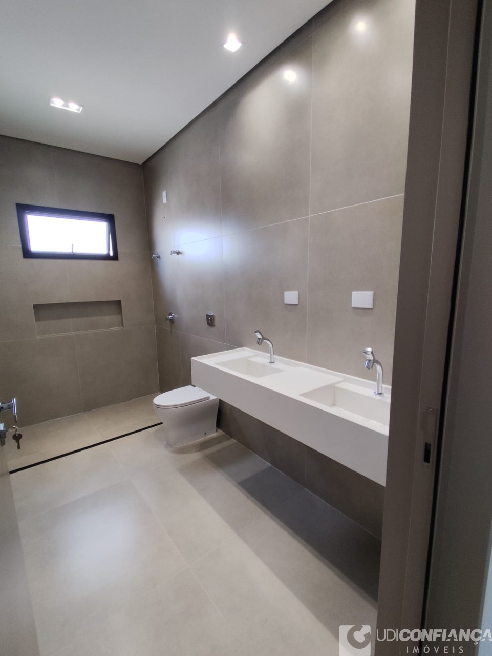 Casa, 3 quartos, 238 m² - Foto 9