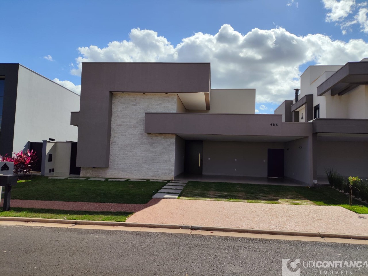 Casa, 3 quartos, 238 m² - Foto 37