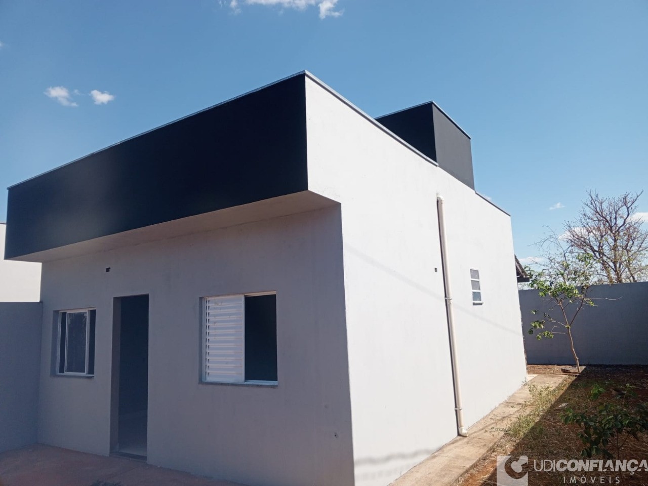 Casa, 2 quartos, 60 m² - Foto 1