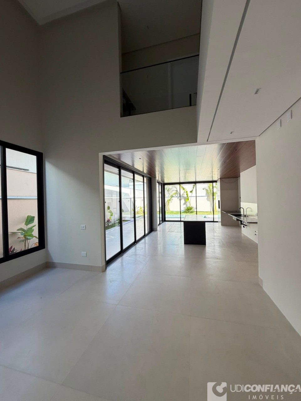 Casa, 4 quartos, 257 m² - Foto 37