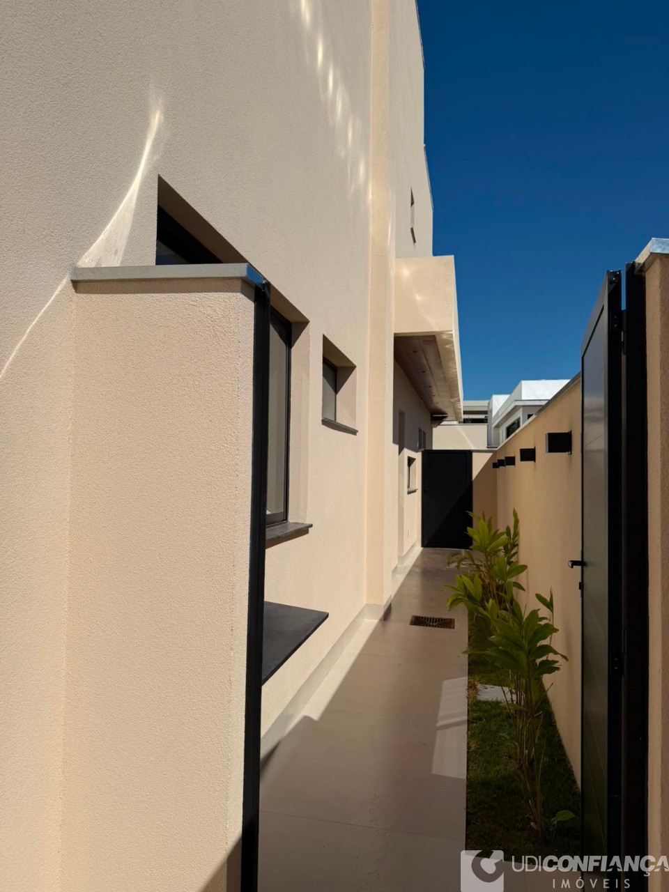 Casa, 4 quartos, 257 m² - Foto 9