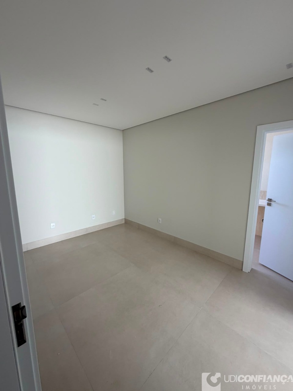 Casa, 4 quartos, 257 m² - Foto 8