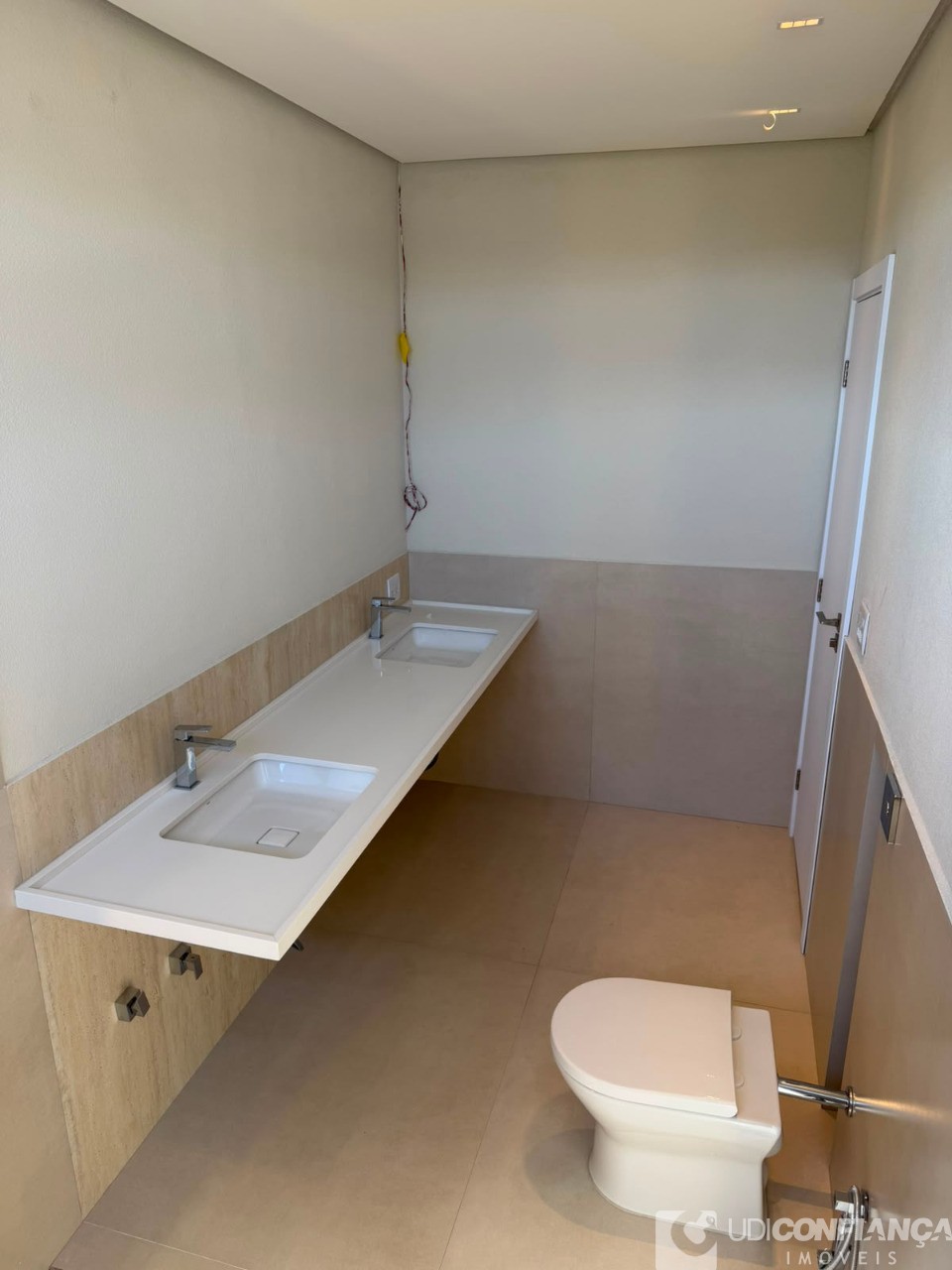 Casa, 4 quartos, 257 m² - Foto 2