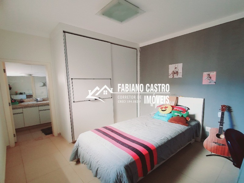 Casa de Condomínio com 4 quartos à venda — foto 19 de 20