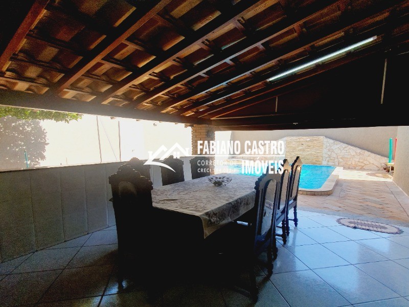Casa com 3 quartos à venda — foto 7 de 34