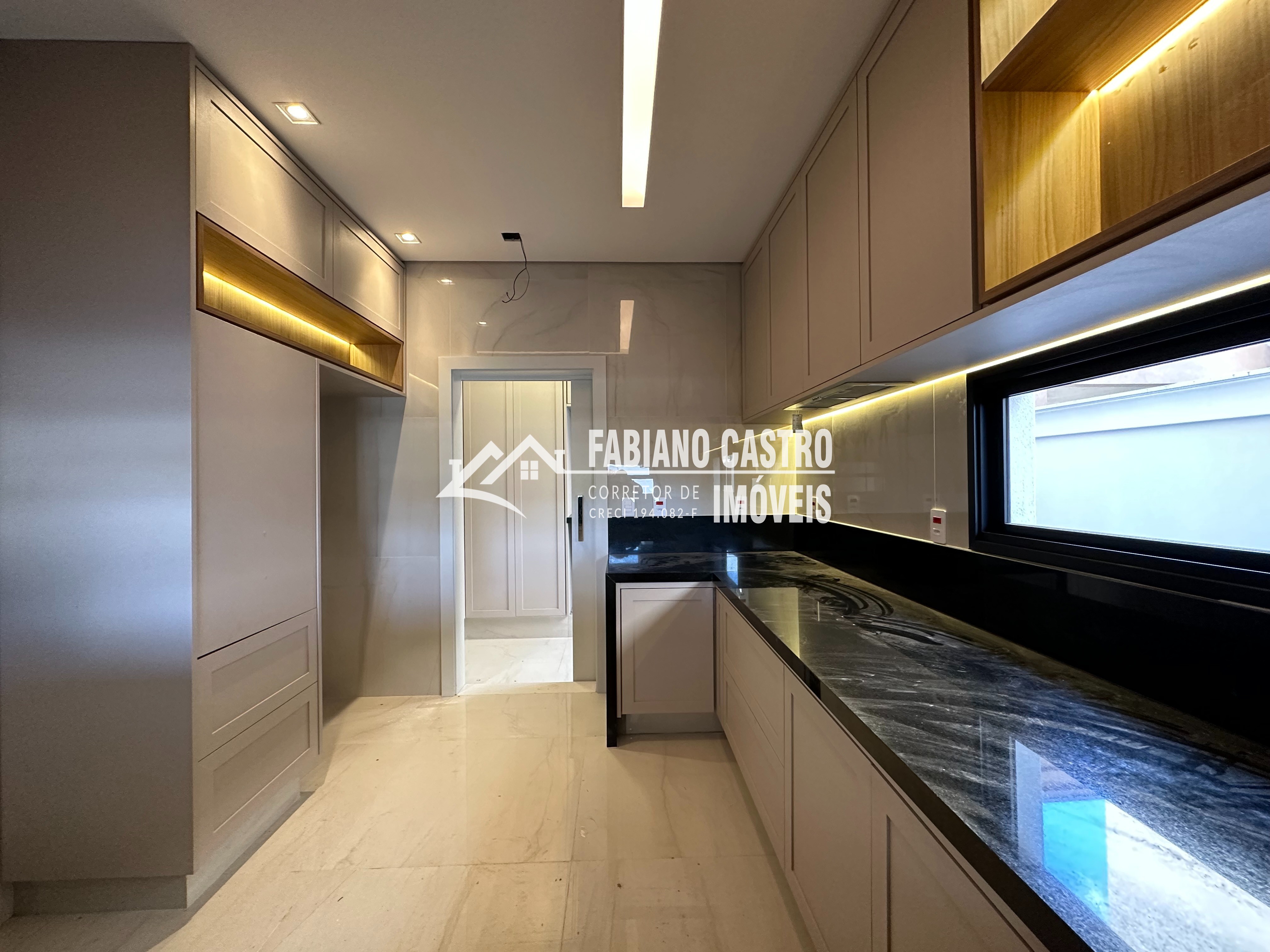 Casa de Condomínio com 3 quartos à venda — foto 9 de 36