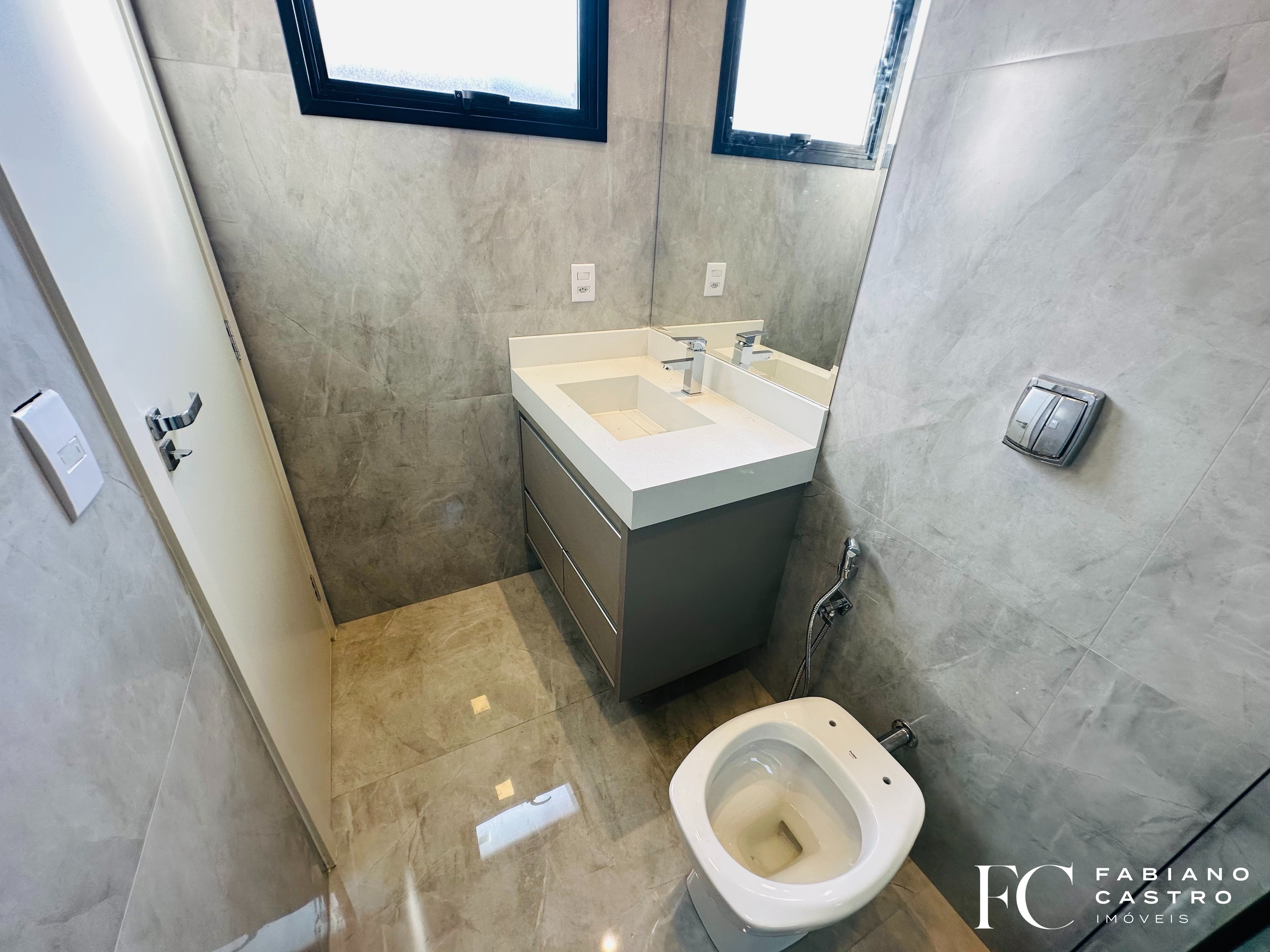 Casa de Condomínio com 3 quartos à venda — foto 29 de 35