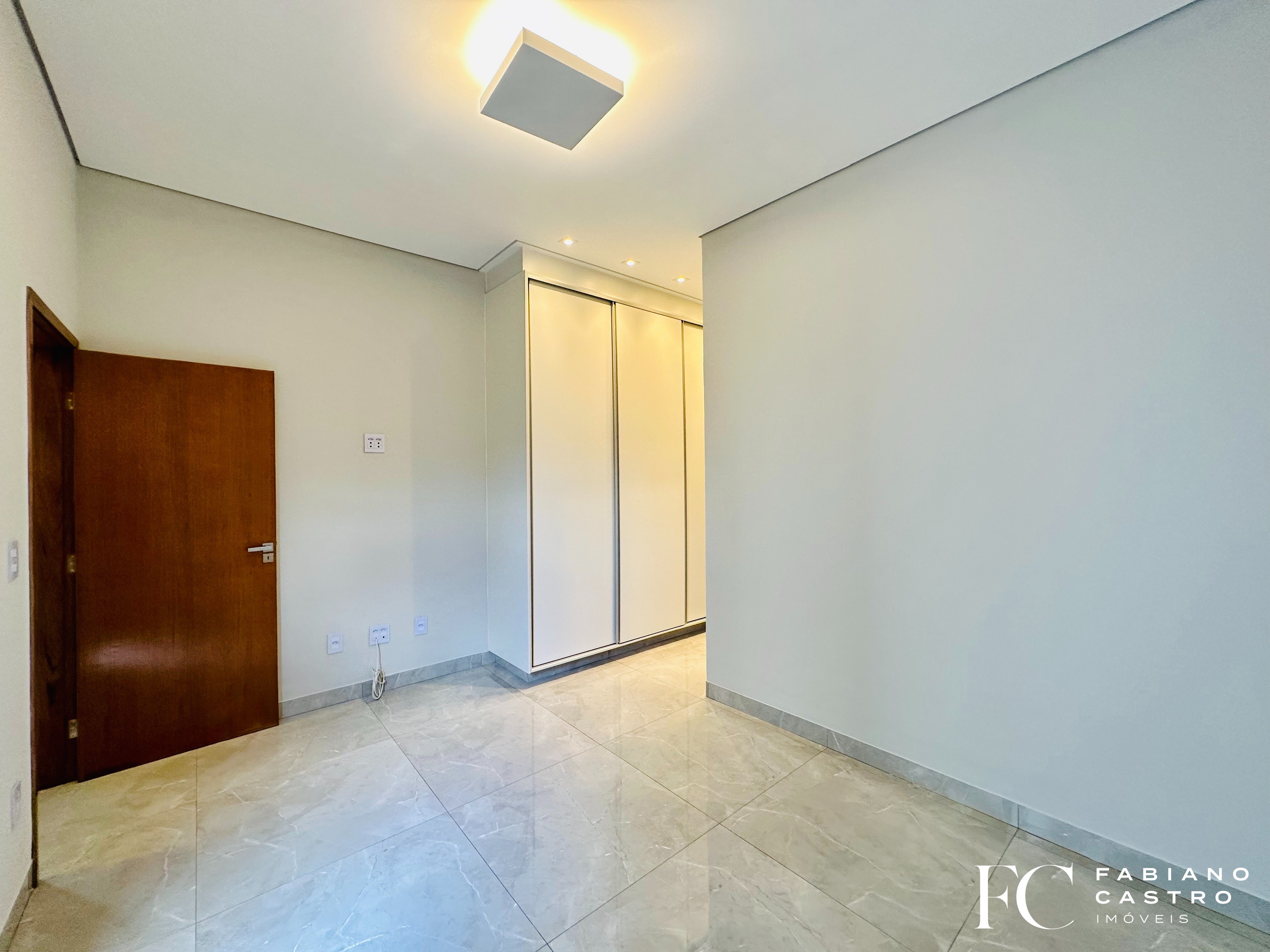 Casa de Condomínio com 3 quartos à venda — foto 19 de 32