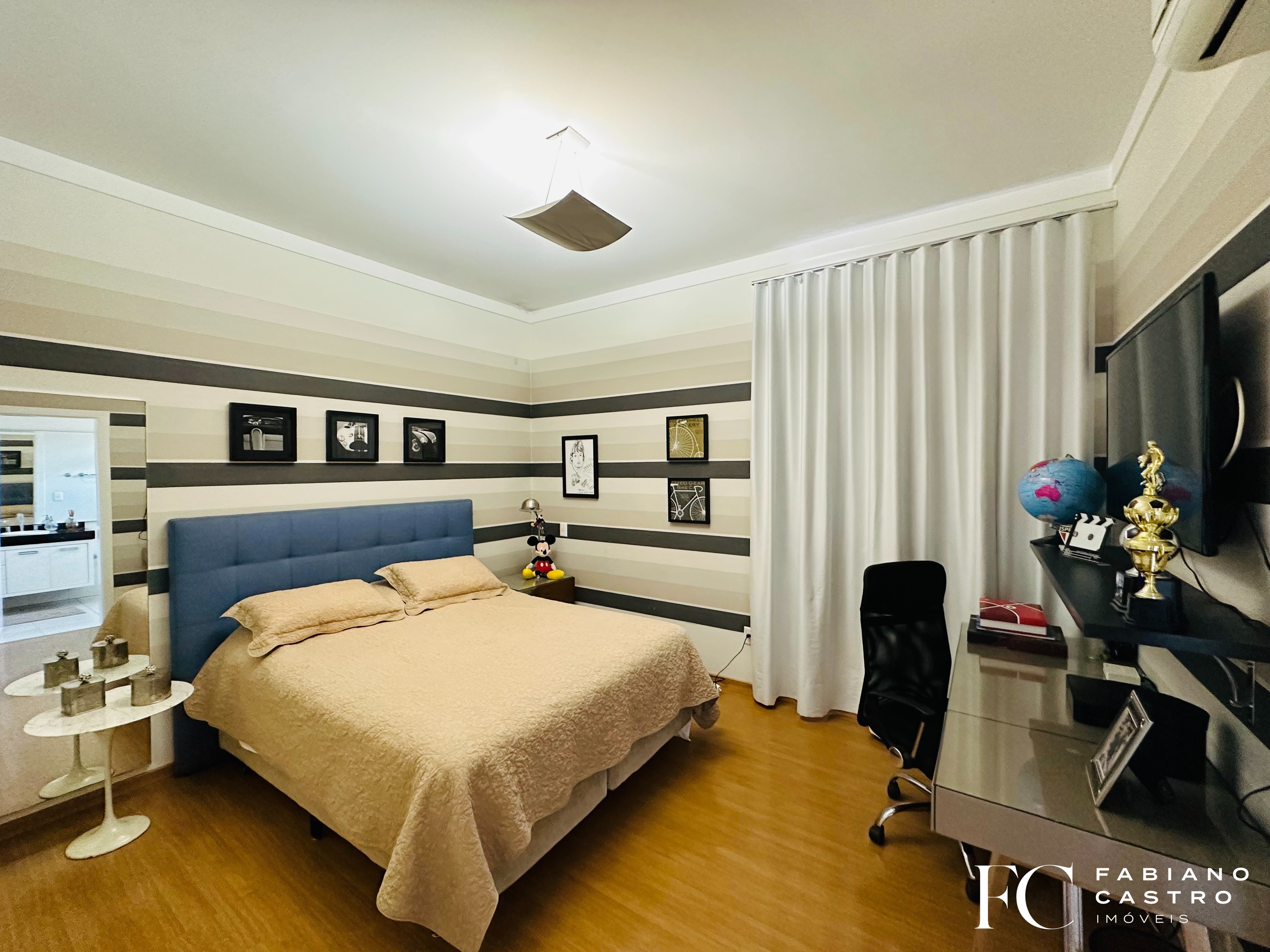 Casa de Condomínio com 5 quartos para aluguel — foto 24 de 38