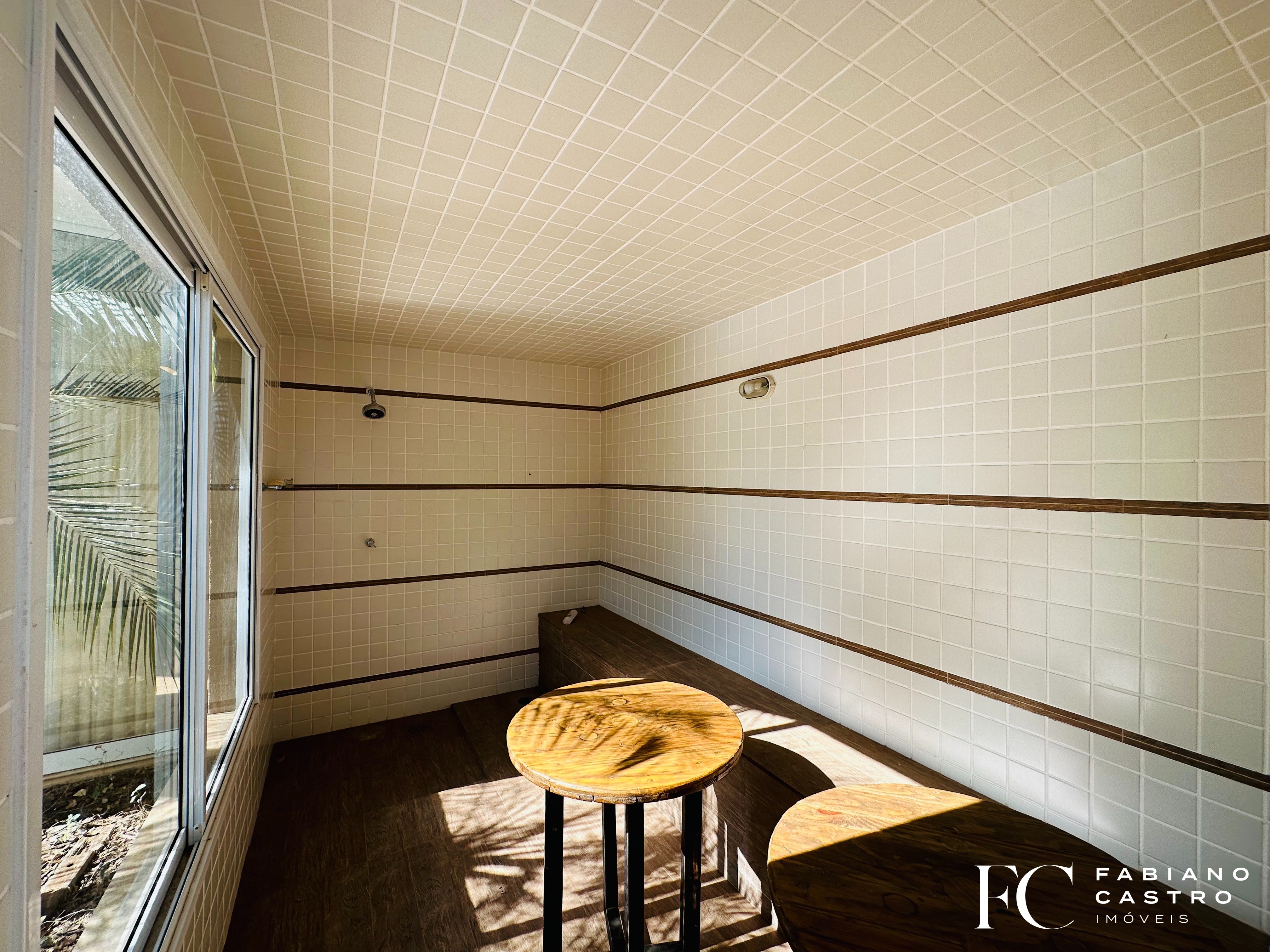 Casa de Condomínio com 5 quartos para aluguel — foto 17 de 38