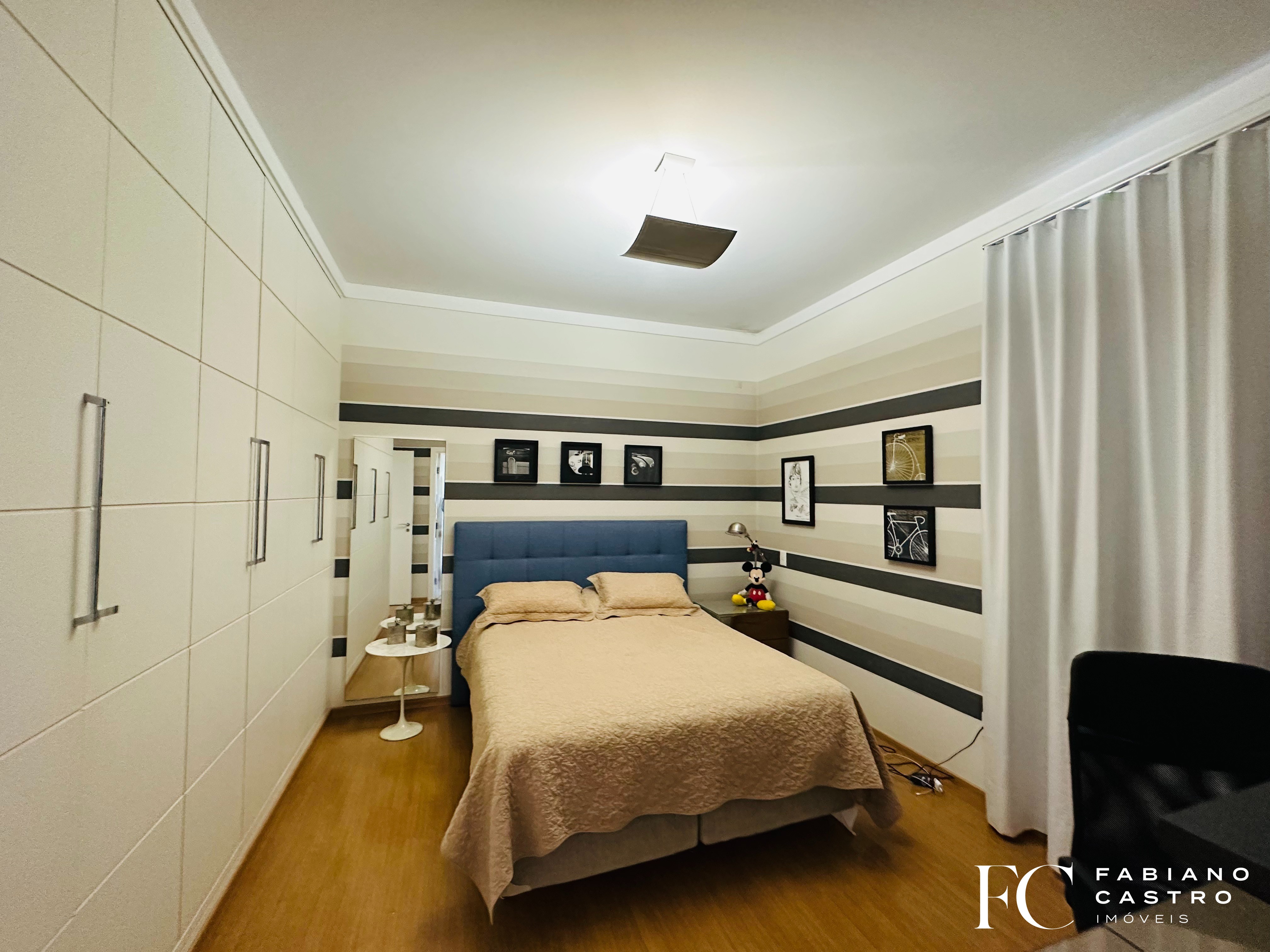 Casa de Condomínio com 5 quartos para aluguel — foto 25 de 38