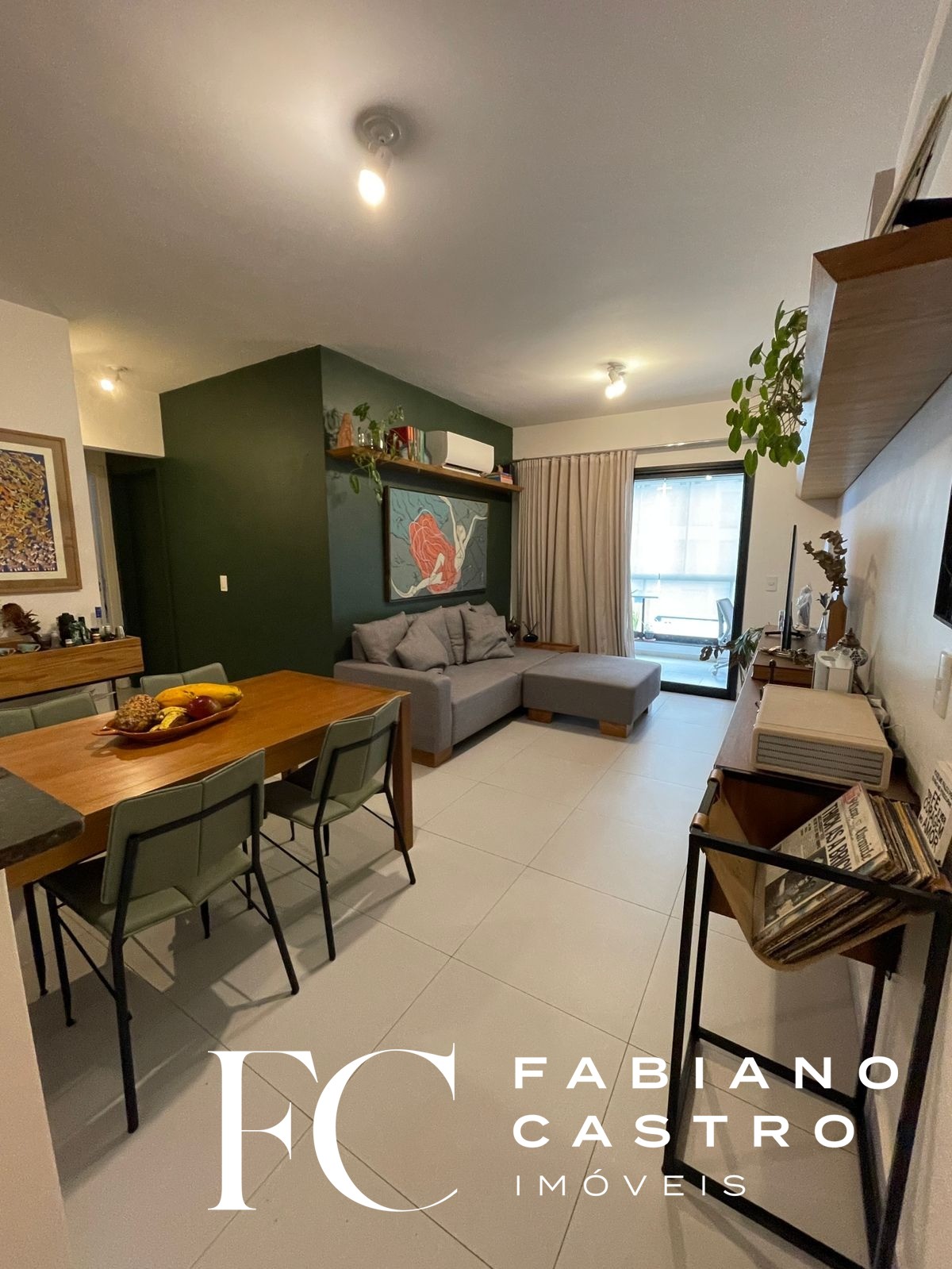 Apartamento com 2 quartos à venda, 67m² — foto 1 de 14
