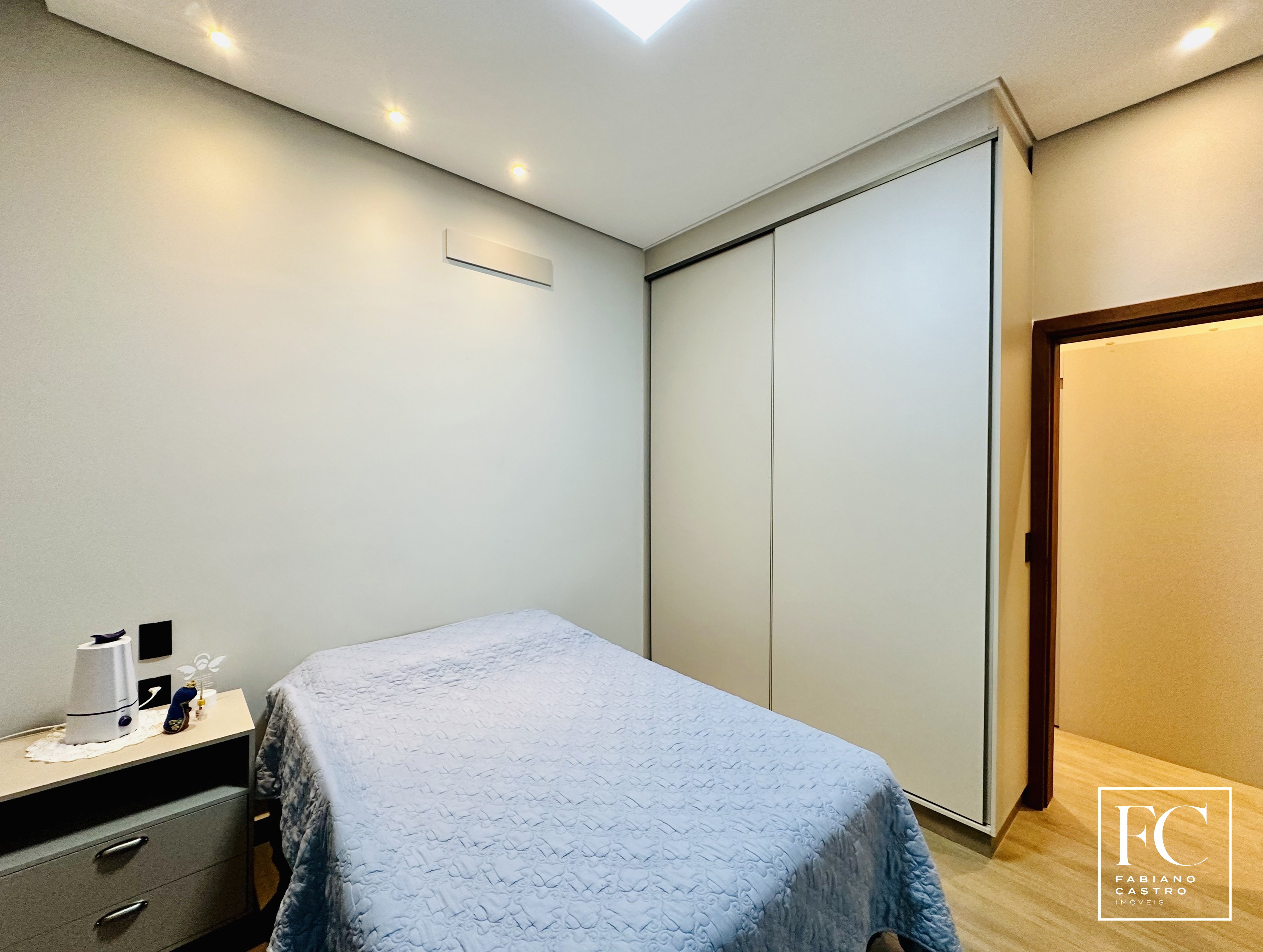 Casa de Condomínio com 3 quartos à venda — foto 25 de 30