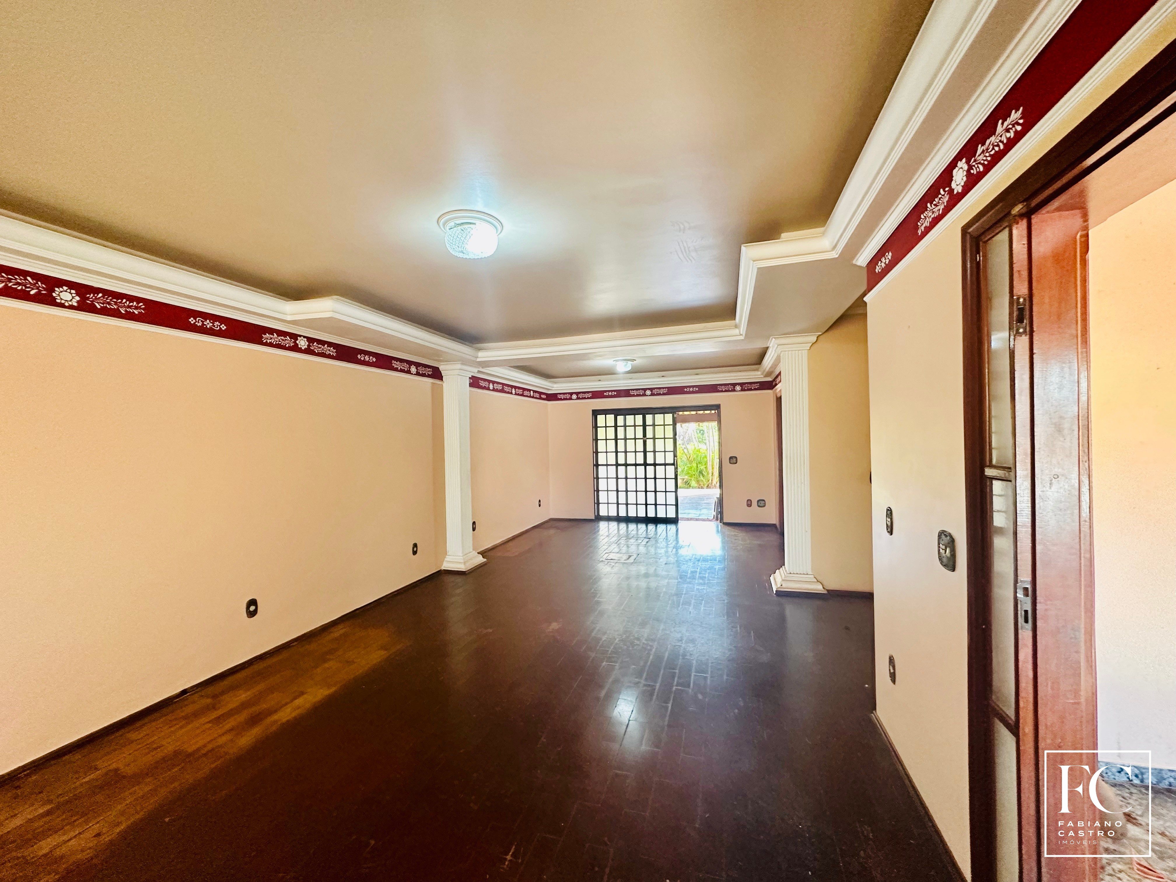 Casa com 3 quartos à venda — foto 6 de 32