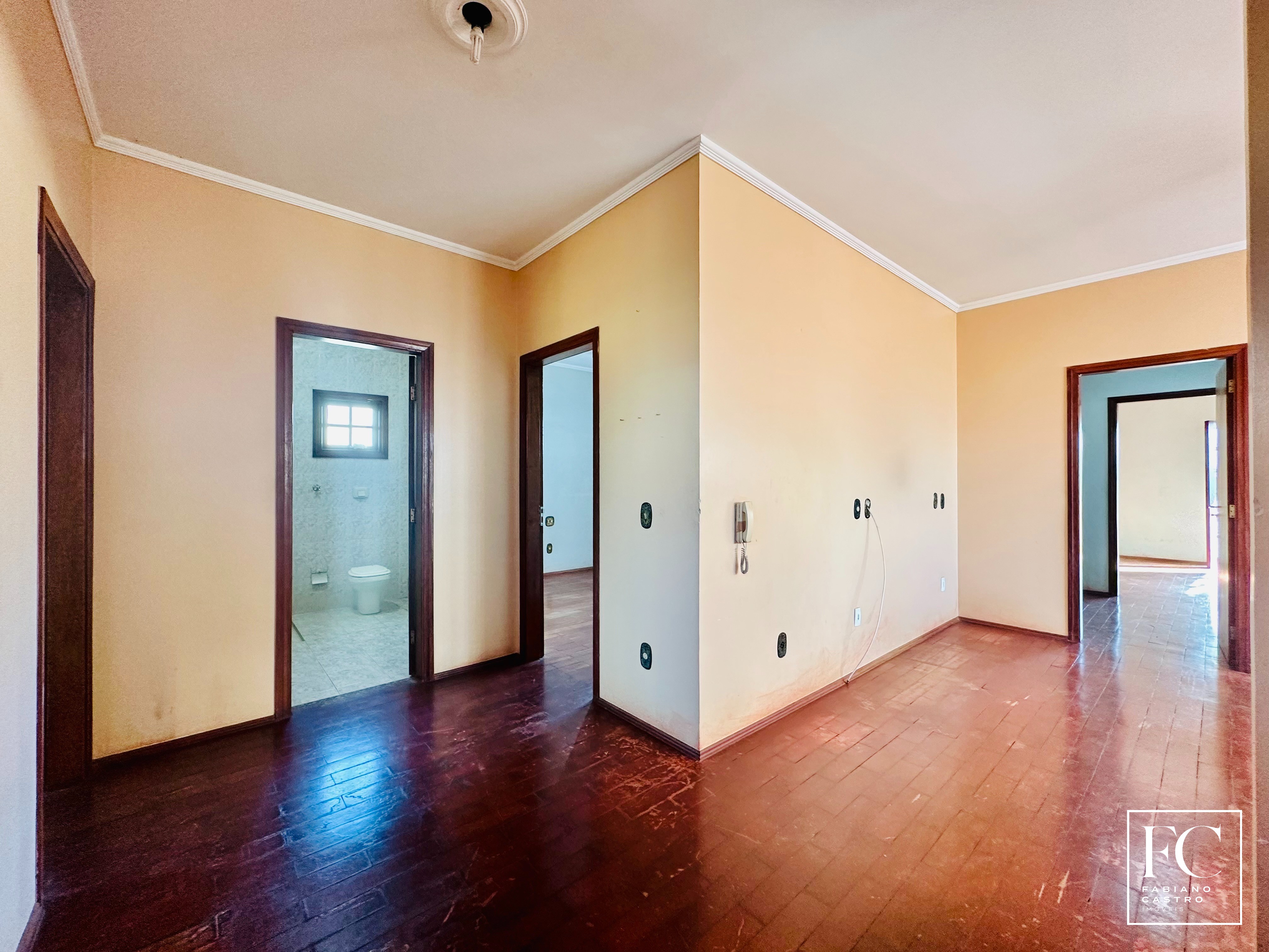 Casa com 3 quartos à venda — foto 10 de 32