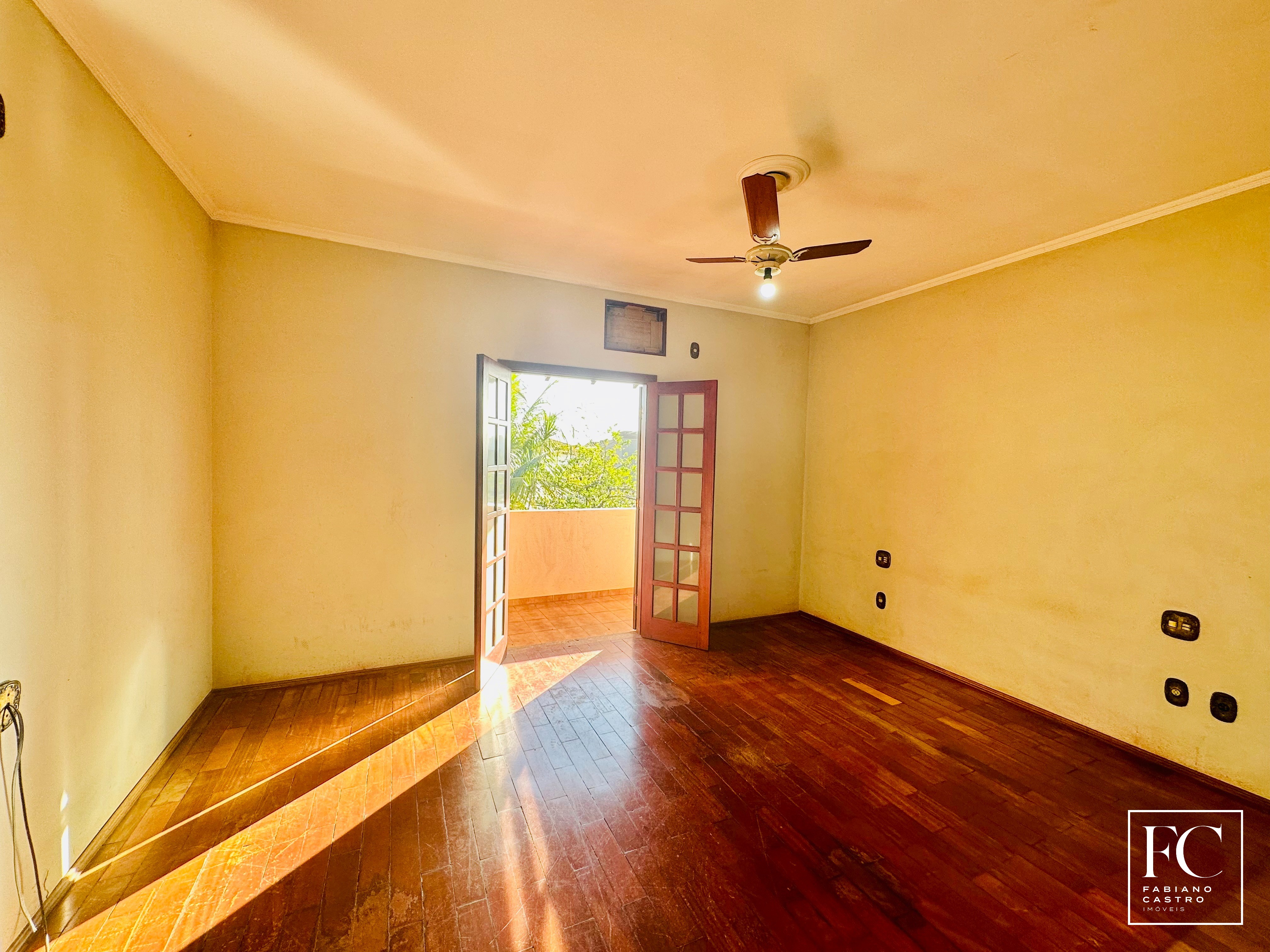 Casa com 3 quartos à venda — foto 15 de 32