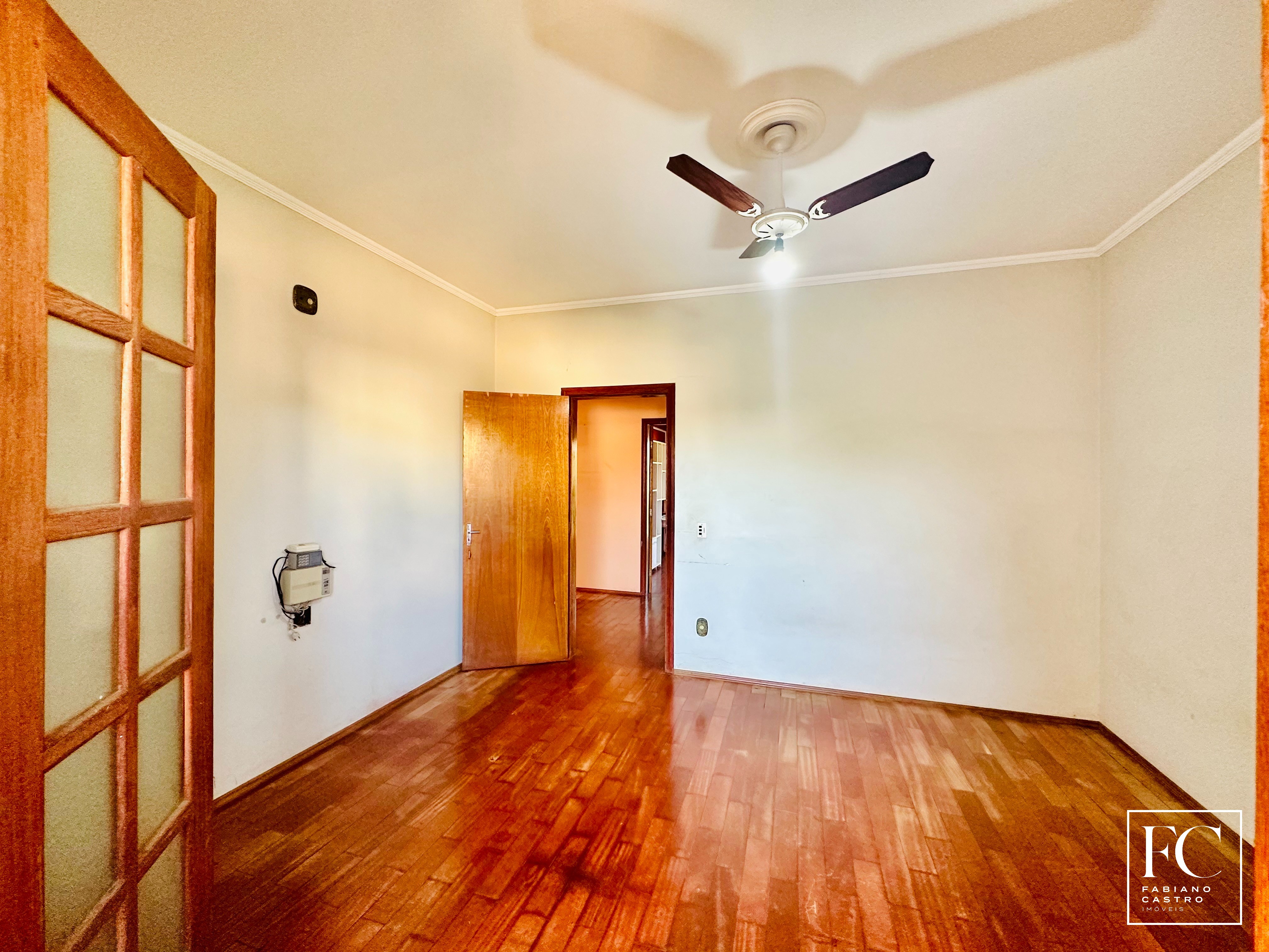Casa com 3 quartos à venda — foto 25 de 32