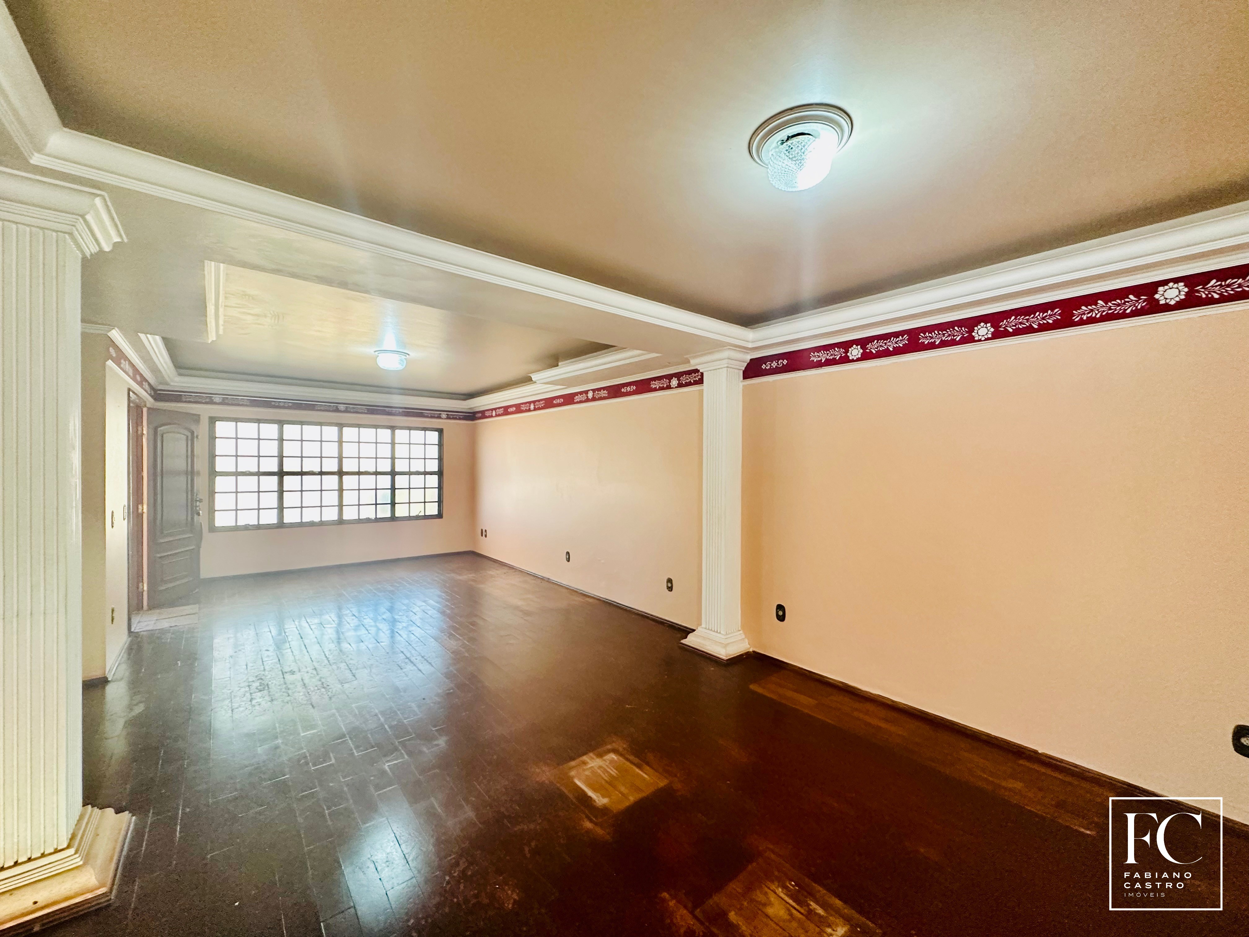 Casa com 3 quartos à venda — foto 3 de 32